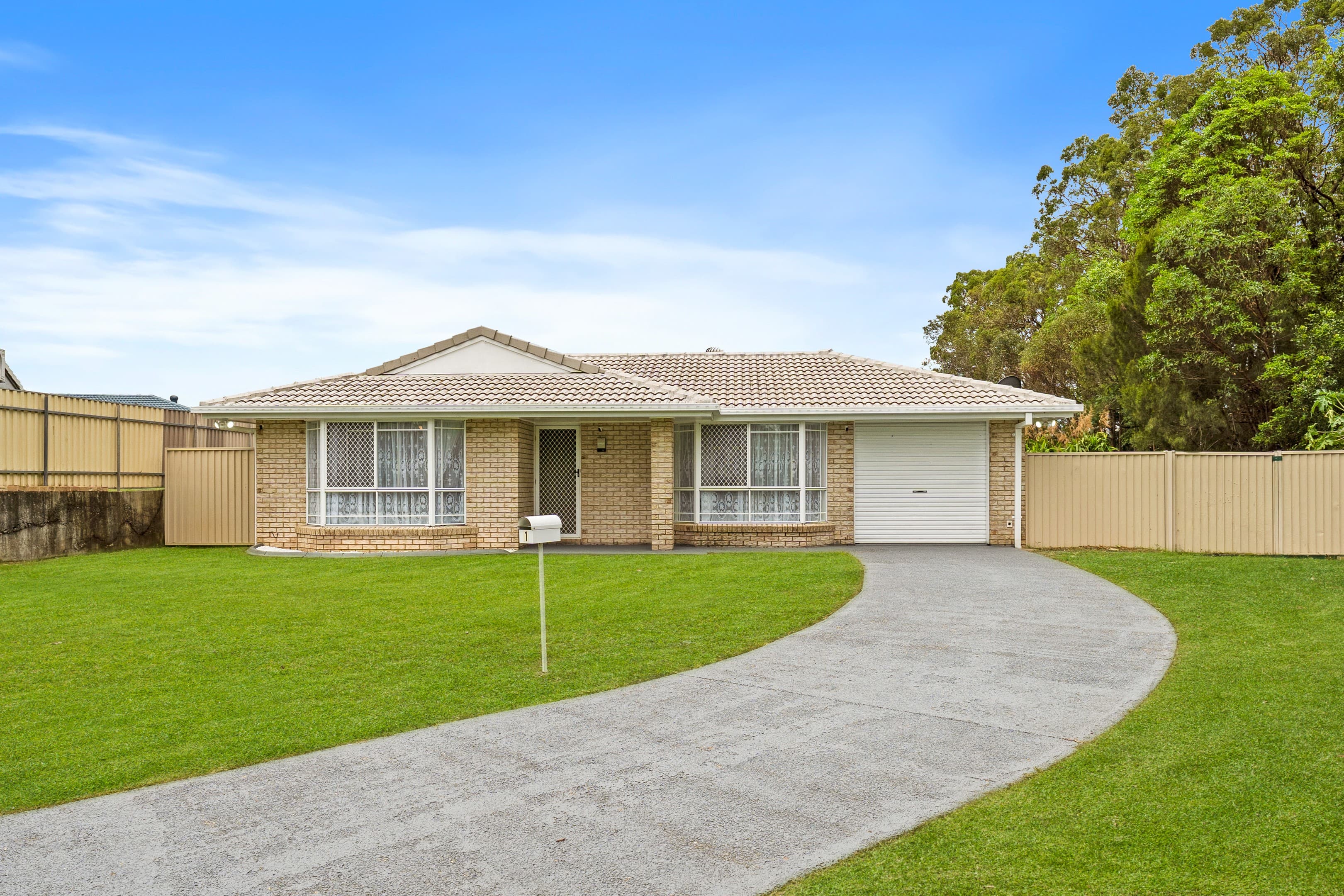 1 Bower Road, Eagleby, Eagleby — photo 1 of 5