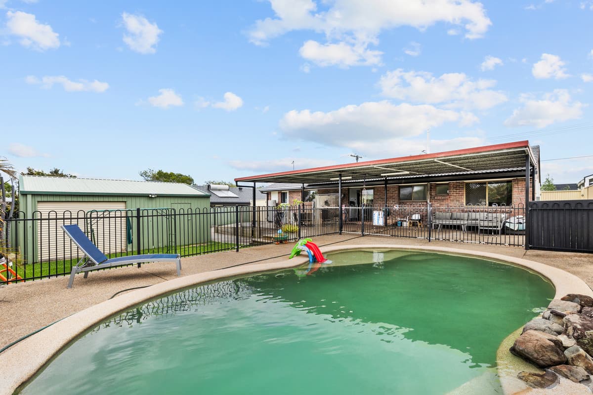 54 Hampshire Crescent, Alexandra Hills, Alexandra Hills — photo 1 of 5