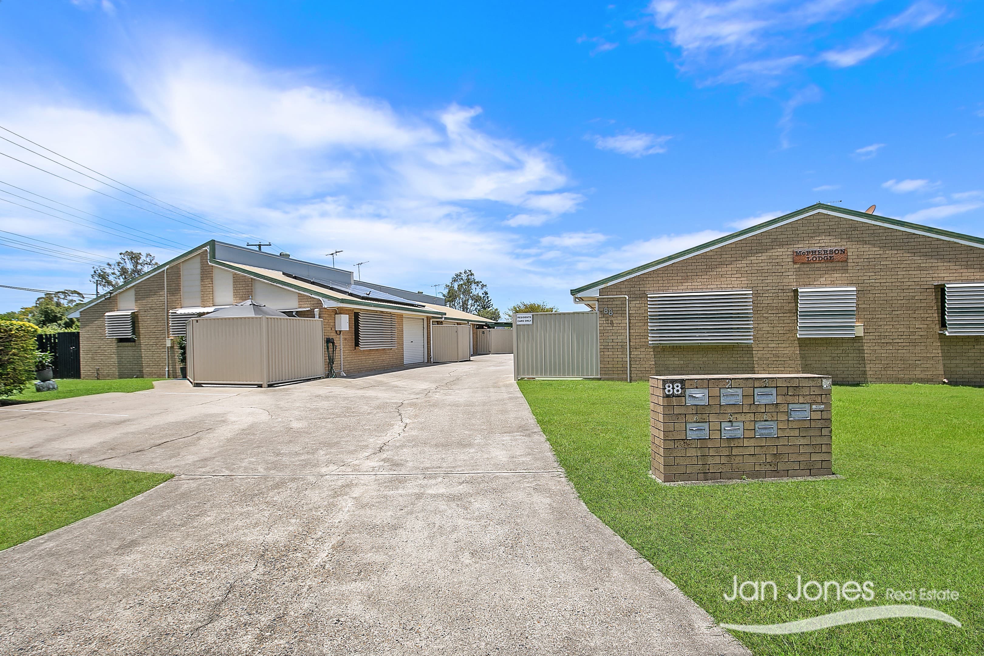 1/88 McPherson Street, Kippa-Ring, Kippa-Ring — photo 1 of 5
