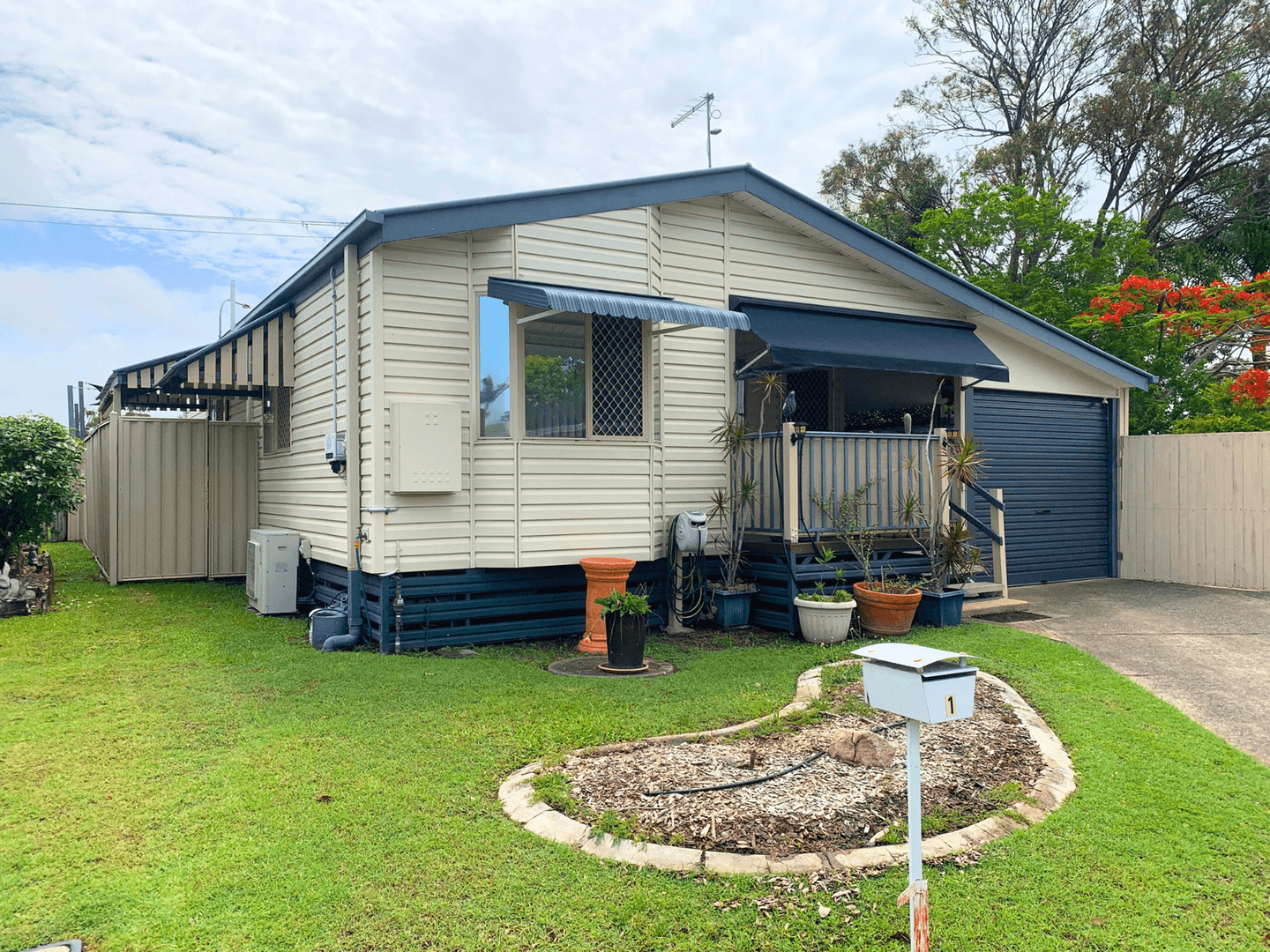 1/208-218 Elizabeth Street, Urangan — photo 1 of 5