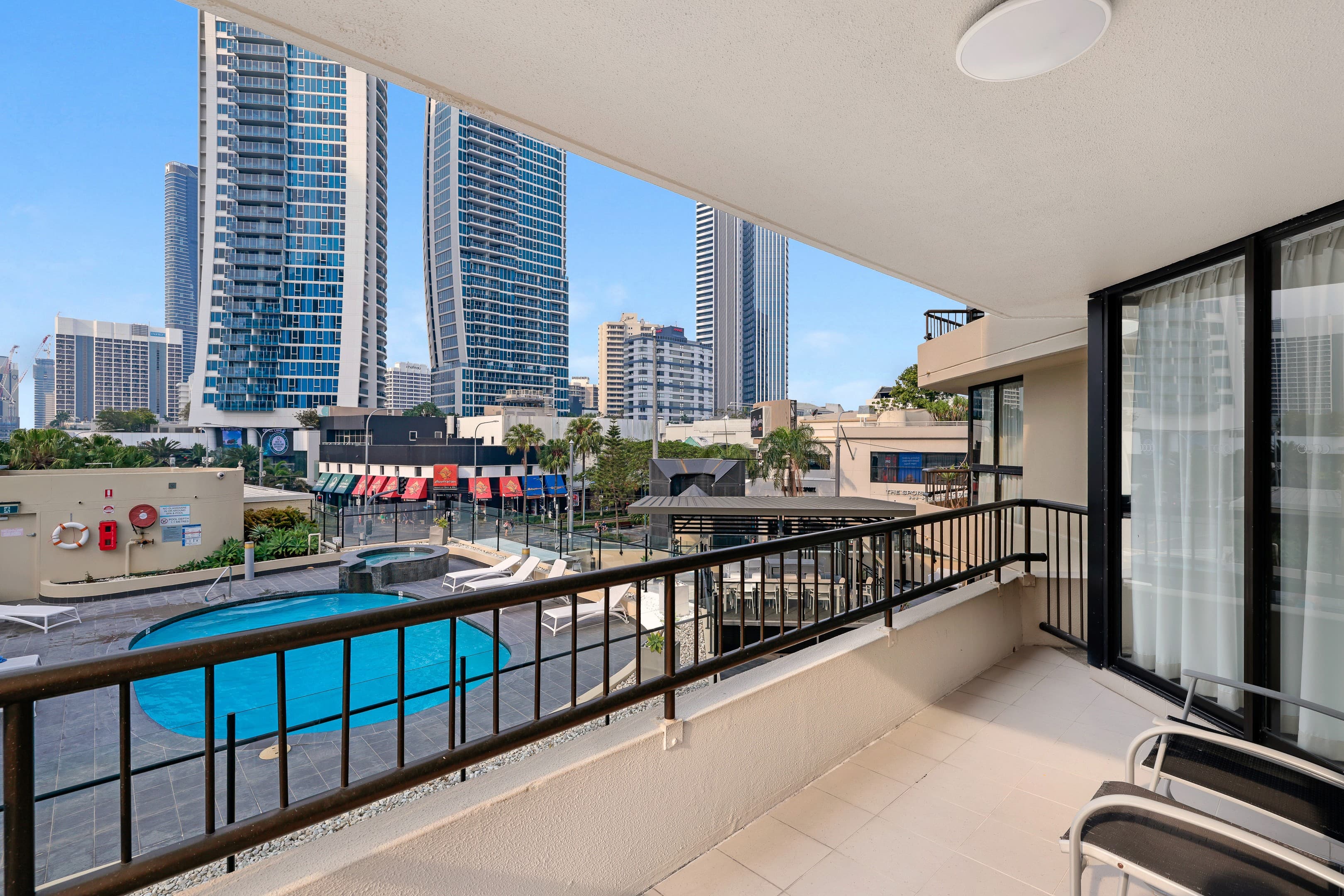 3142 Surfers Paradise Boulevard, Surfers Paradise - Image 1