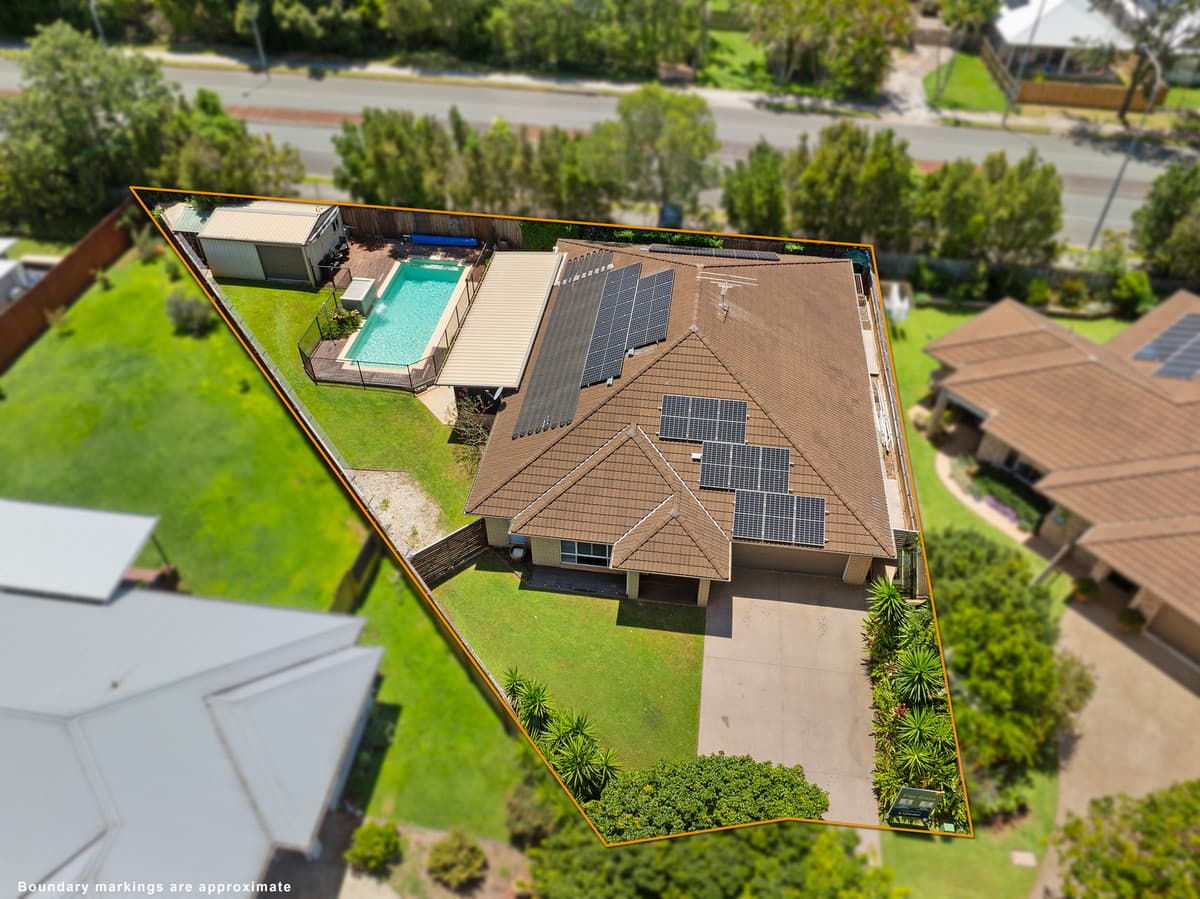 18 Daly Place, Redland Bay, Redland Bay — photo 1 of 5