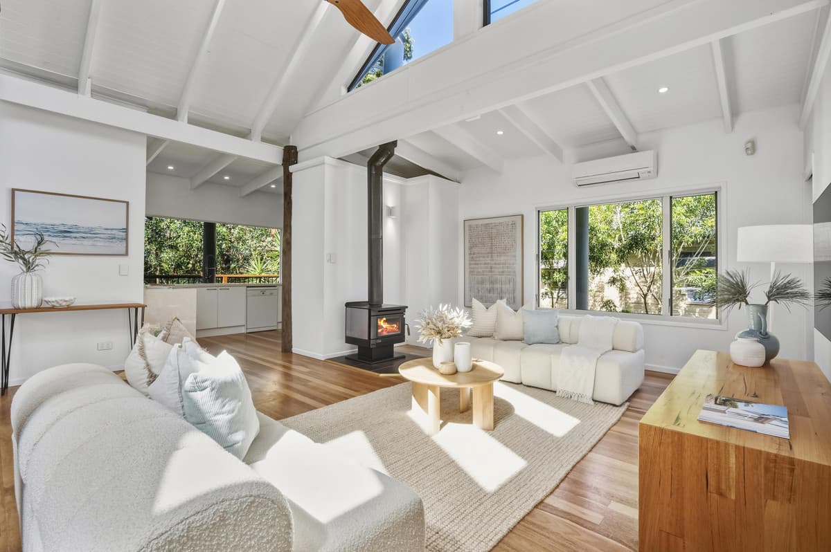 26 Ophelia Crescent, Eatons Hill, Eatons Hill — photo 1 of 5