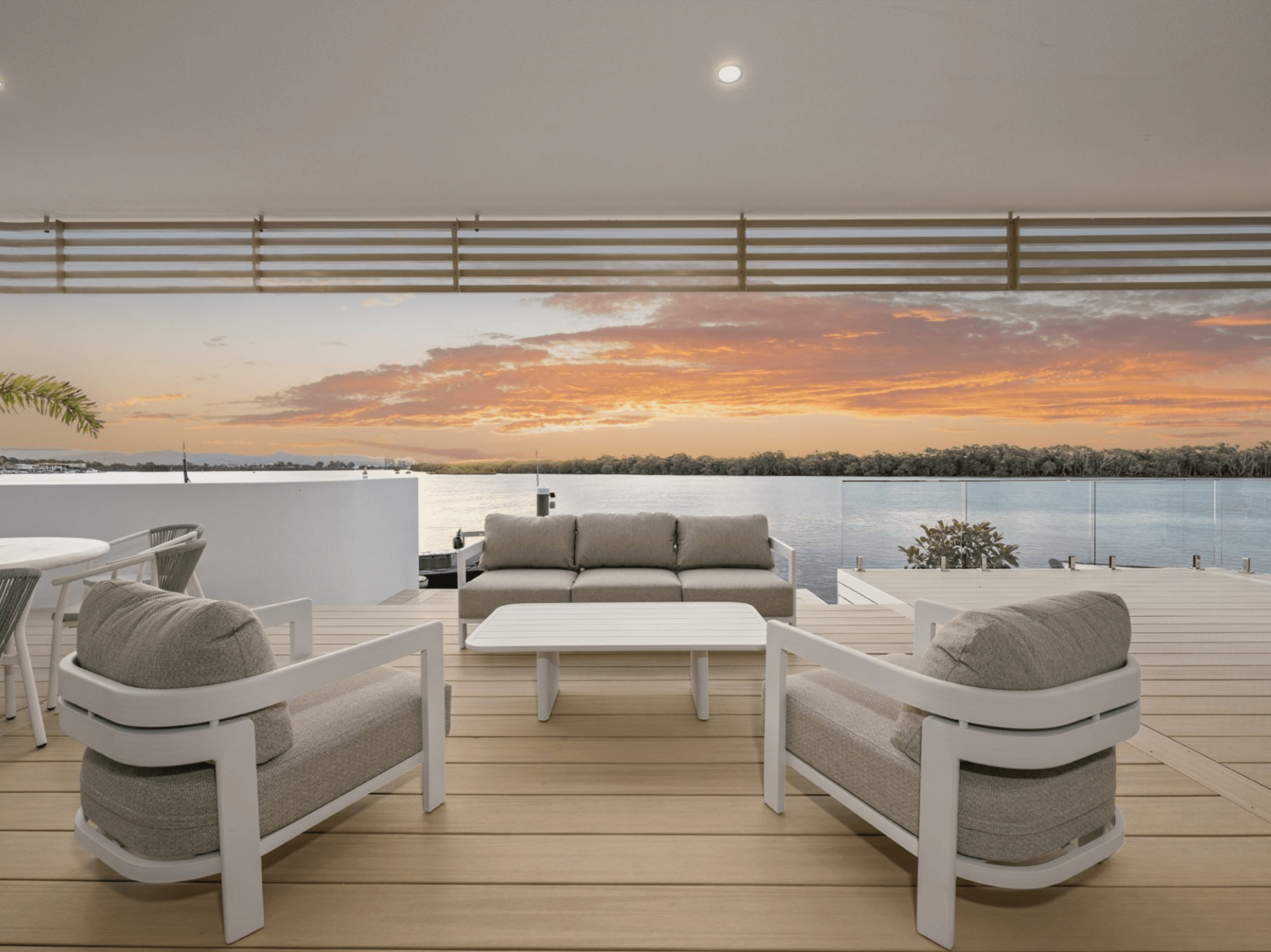 1/4 Paradise Parade, Paradise Point - Image 1