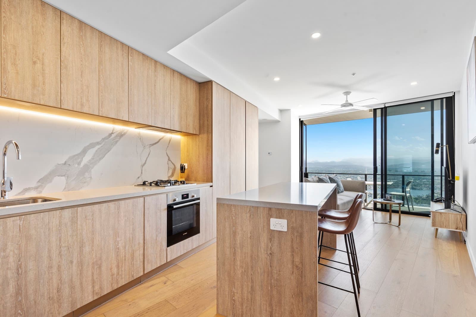 14607/5 The Darling Avenue, Broadbeach - Image 1