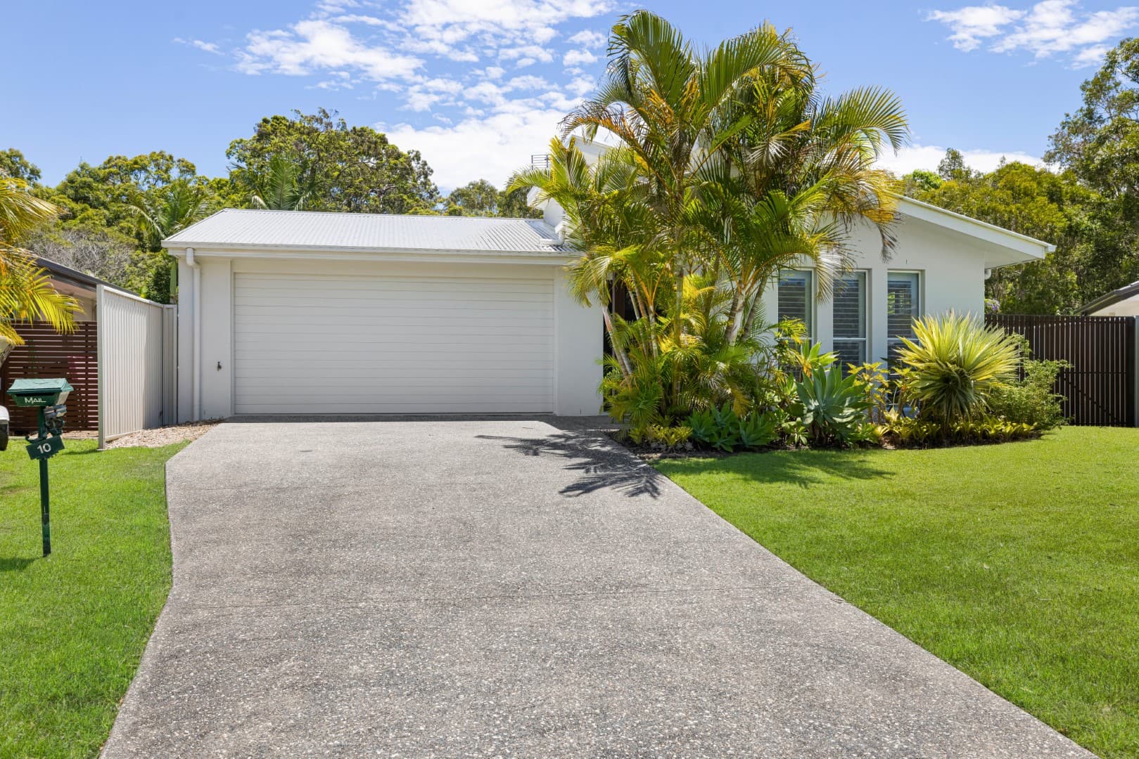 10 The Promenade, Pelican Waters, Pelican Waters — photo 1 of 5
