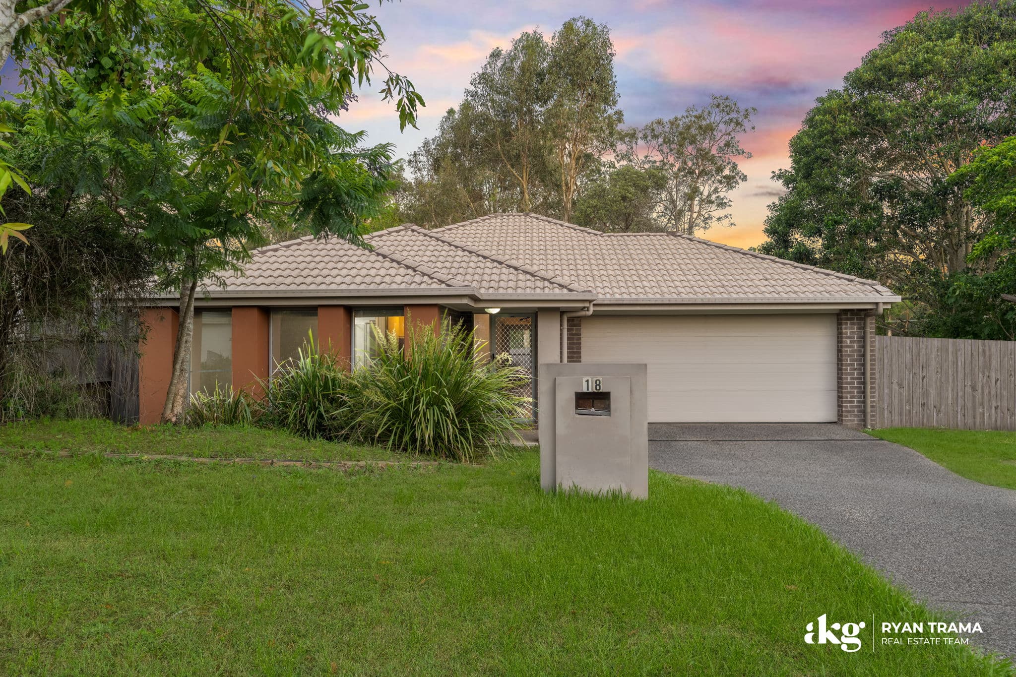 18 Basinghall Place, Berrinba, Berrinba — photo 1 of 5