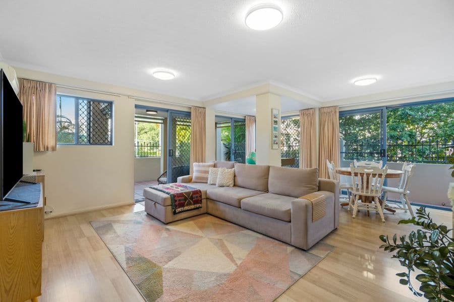 6/4-10 Monte Carlo Avenue, Surfers Paradise, Surfers Paradise — photo 1 of 5