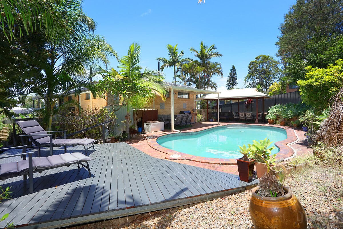 1 Jilpangi Crescent, Ashmore, Ashmore — photo 1 of 5