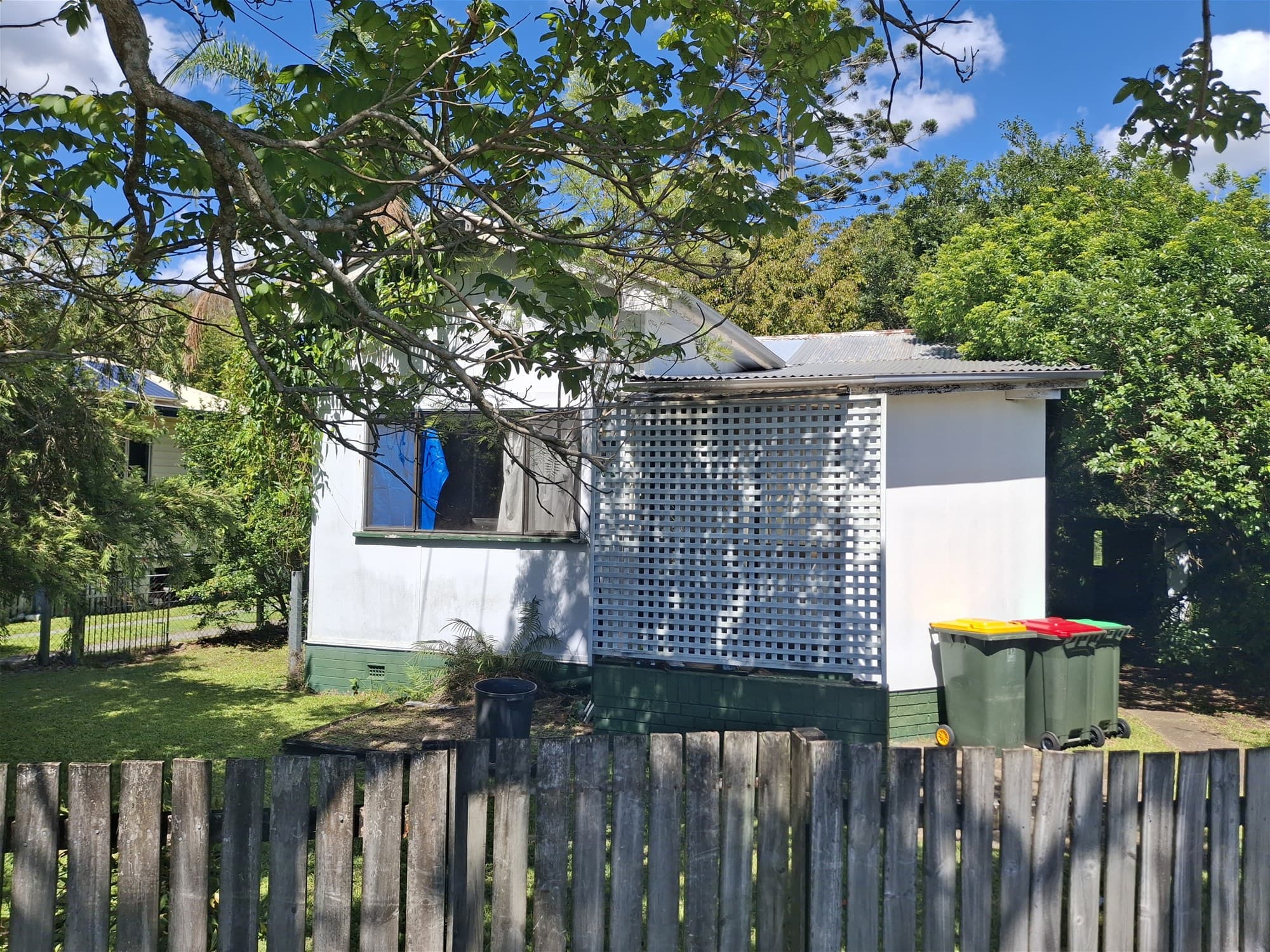 233 Whites Road, Lota - Image 1