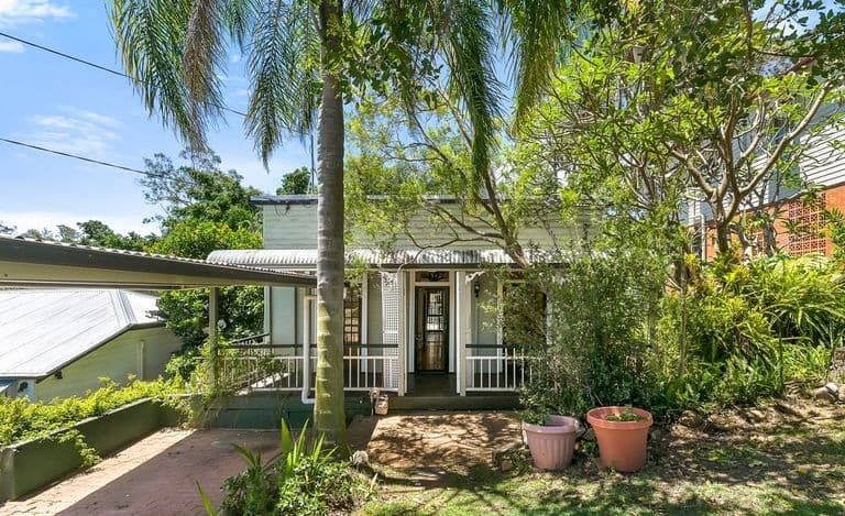 5 Shaw Street, Bardon, Bardon — photo 1 of 5
