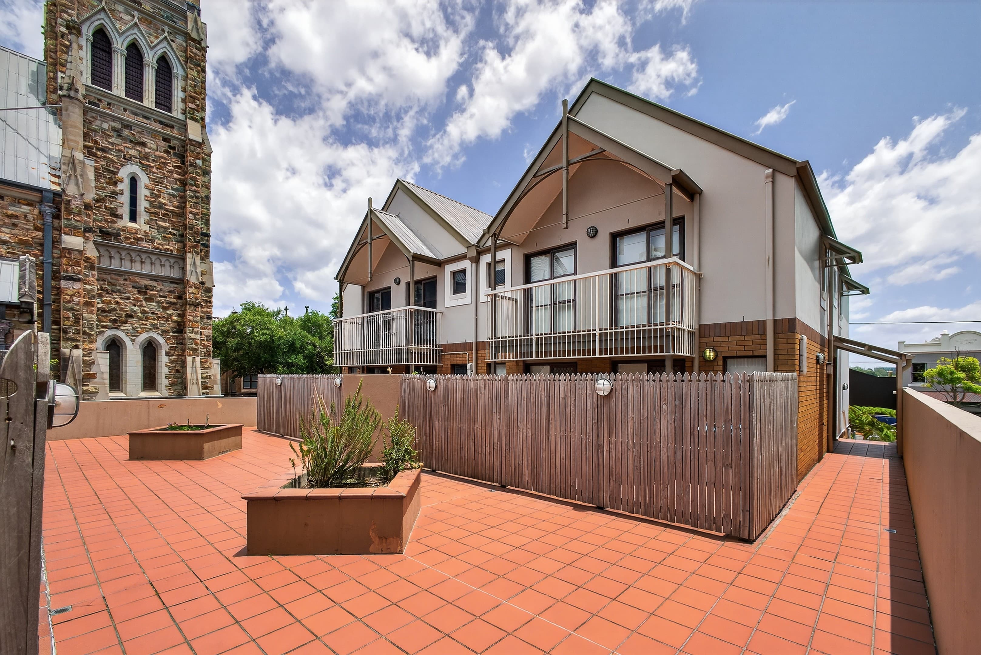 19/53 Saint Pauls Terrace, Spring Hill, Spring Hill — photo 1 of 5
