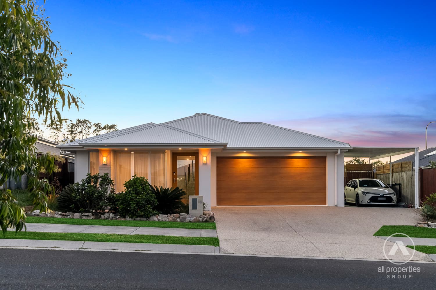 14 Ridge Road, Greenbank, Greenbank — photo 1 of 5