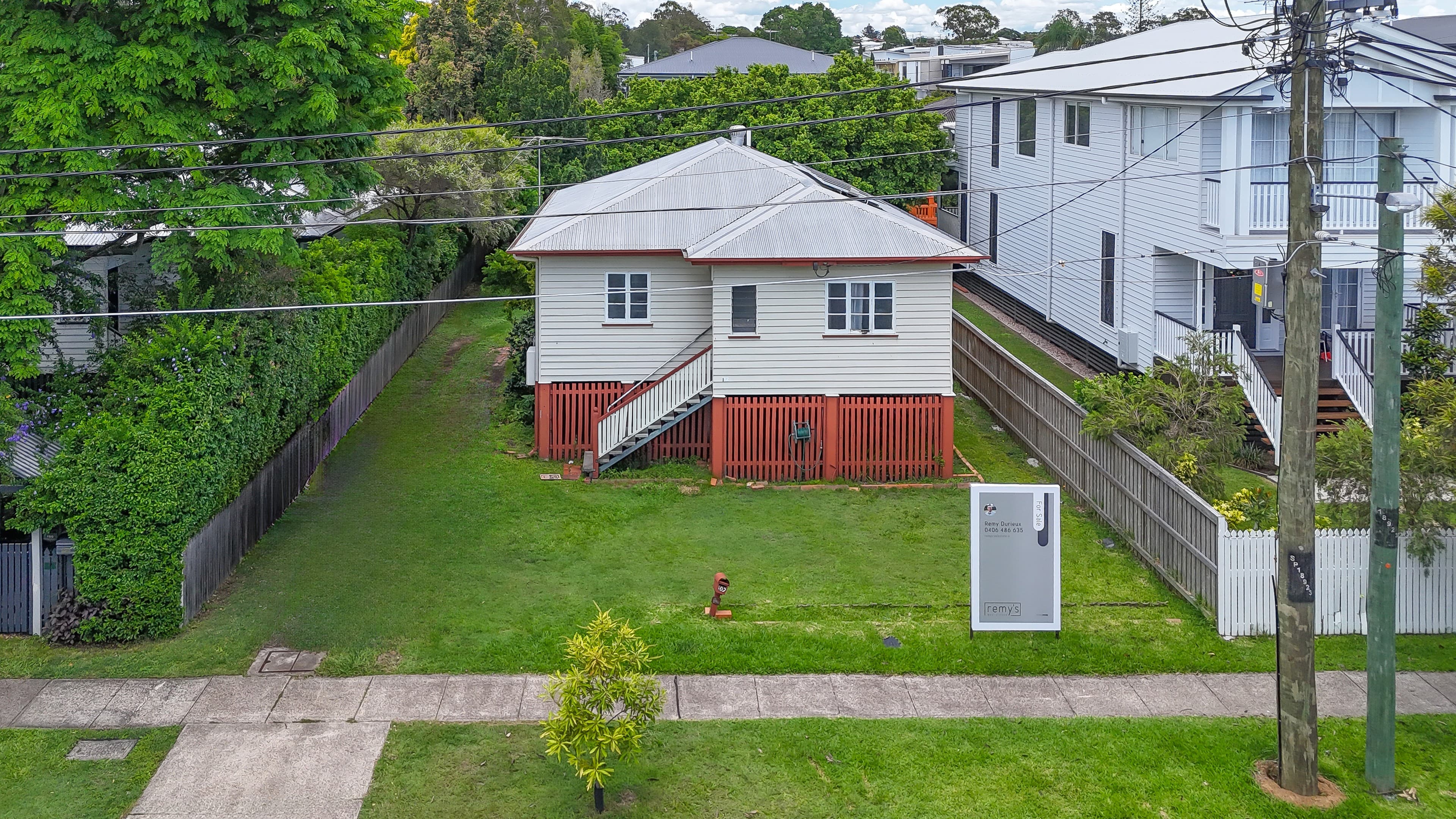 102 Orana Street, Carina, Carina — photo 1 of 5