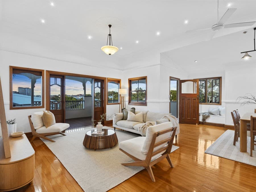 6 Regal Street, Coorparoo — photo 1 of 5