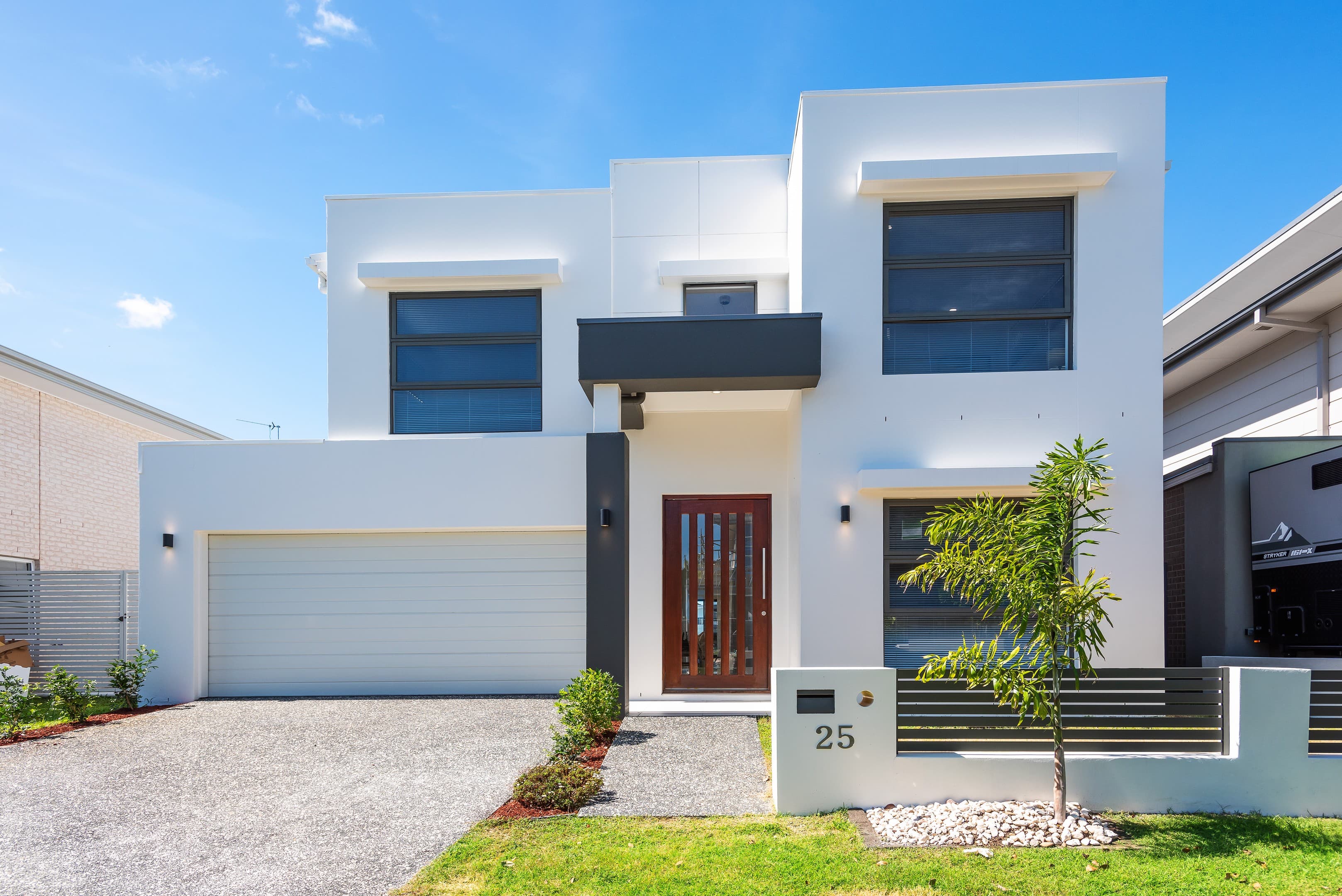 25 North View Street, Hope Island, Hope Island — photo 1 of 5