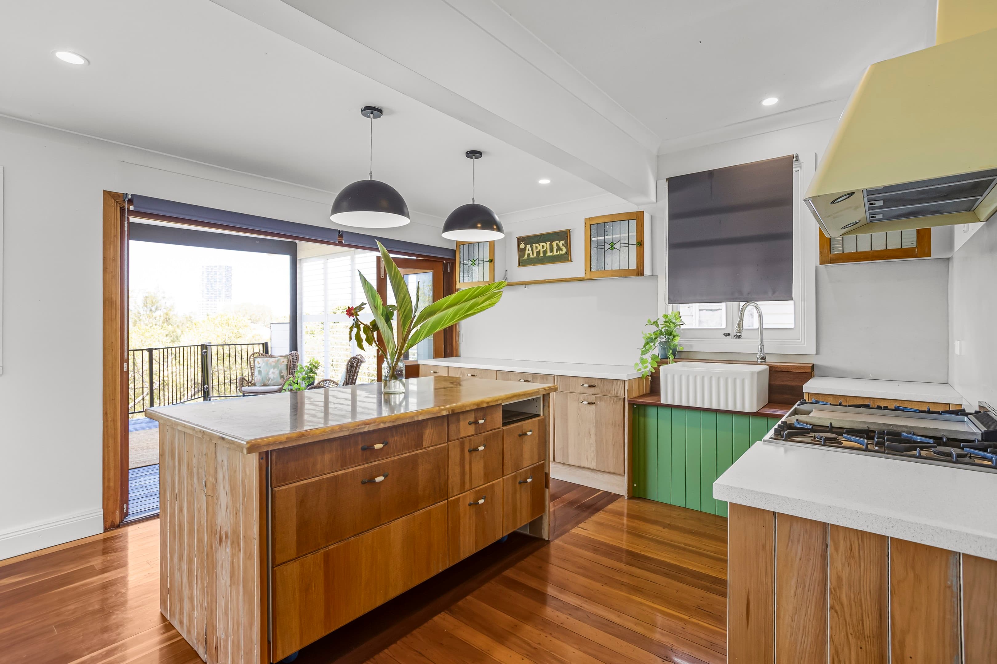 21 Kerr Avenue, Southport — photo 1 of 5