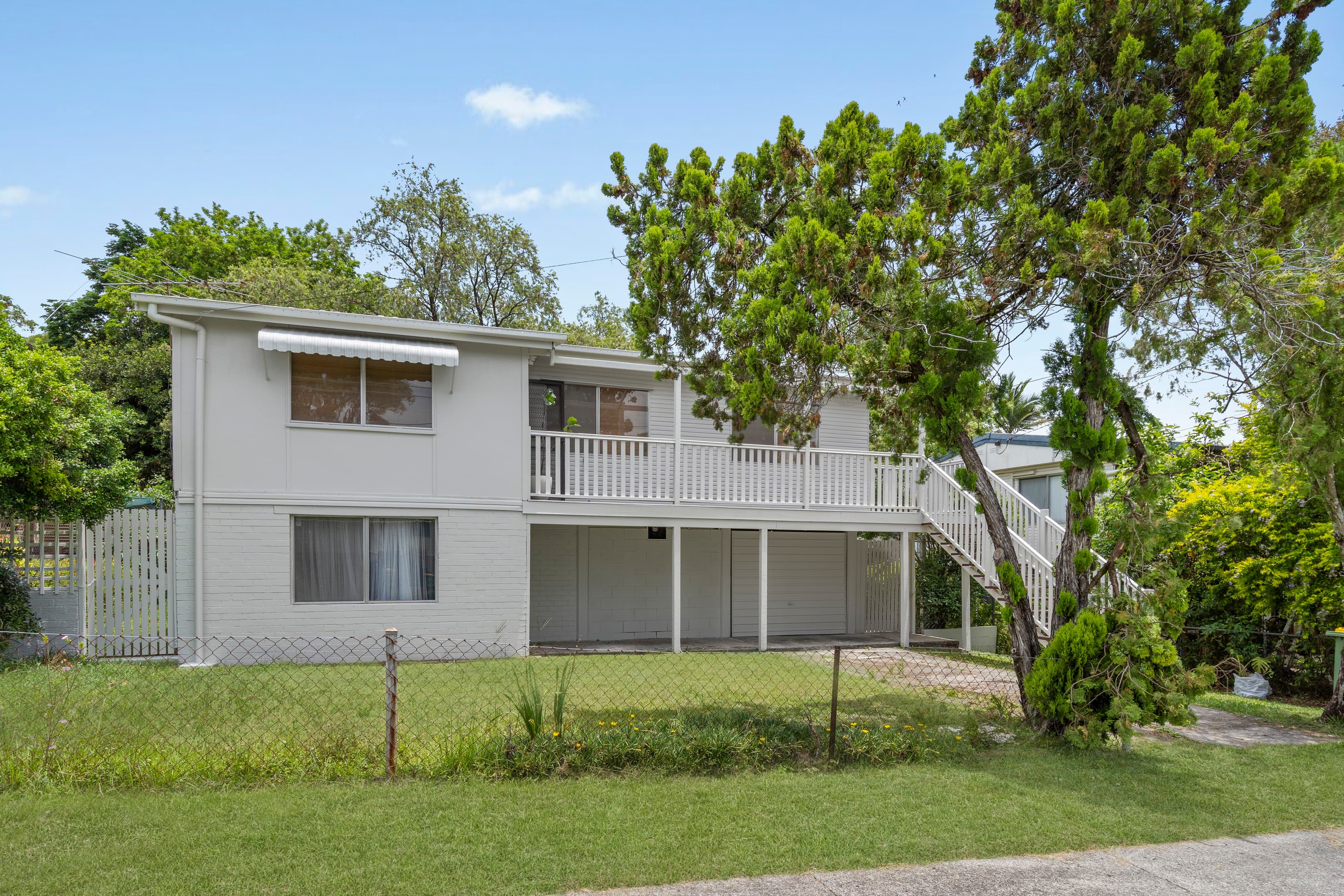 11 Sithney Street, Kingston, Kingston — photo 1 of 5