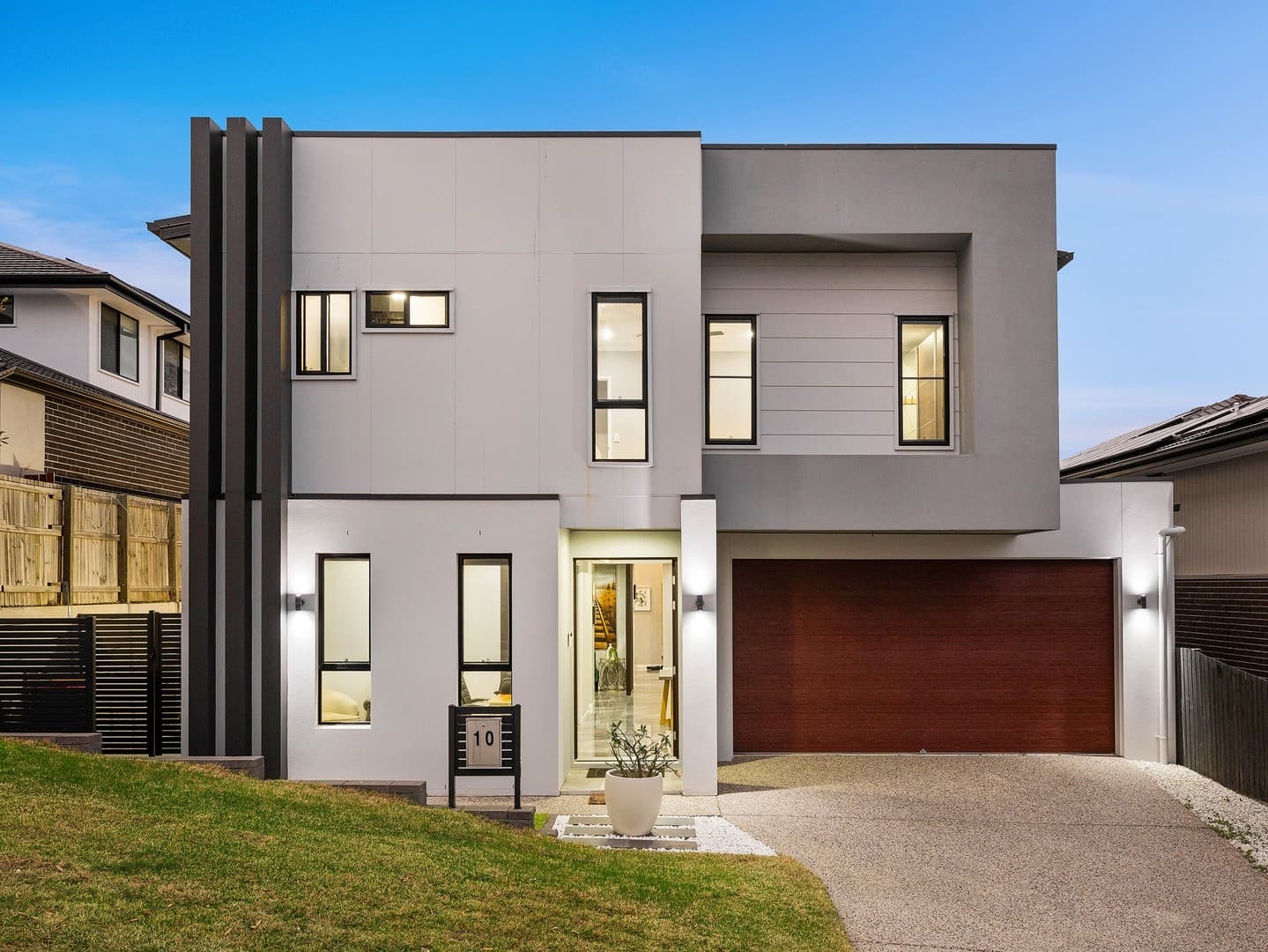 10 Larkhall Street, Spring Mountain - Image 1