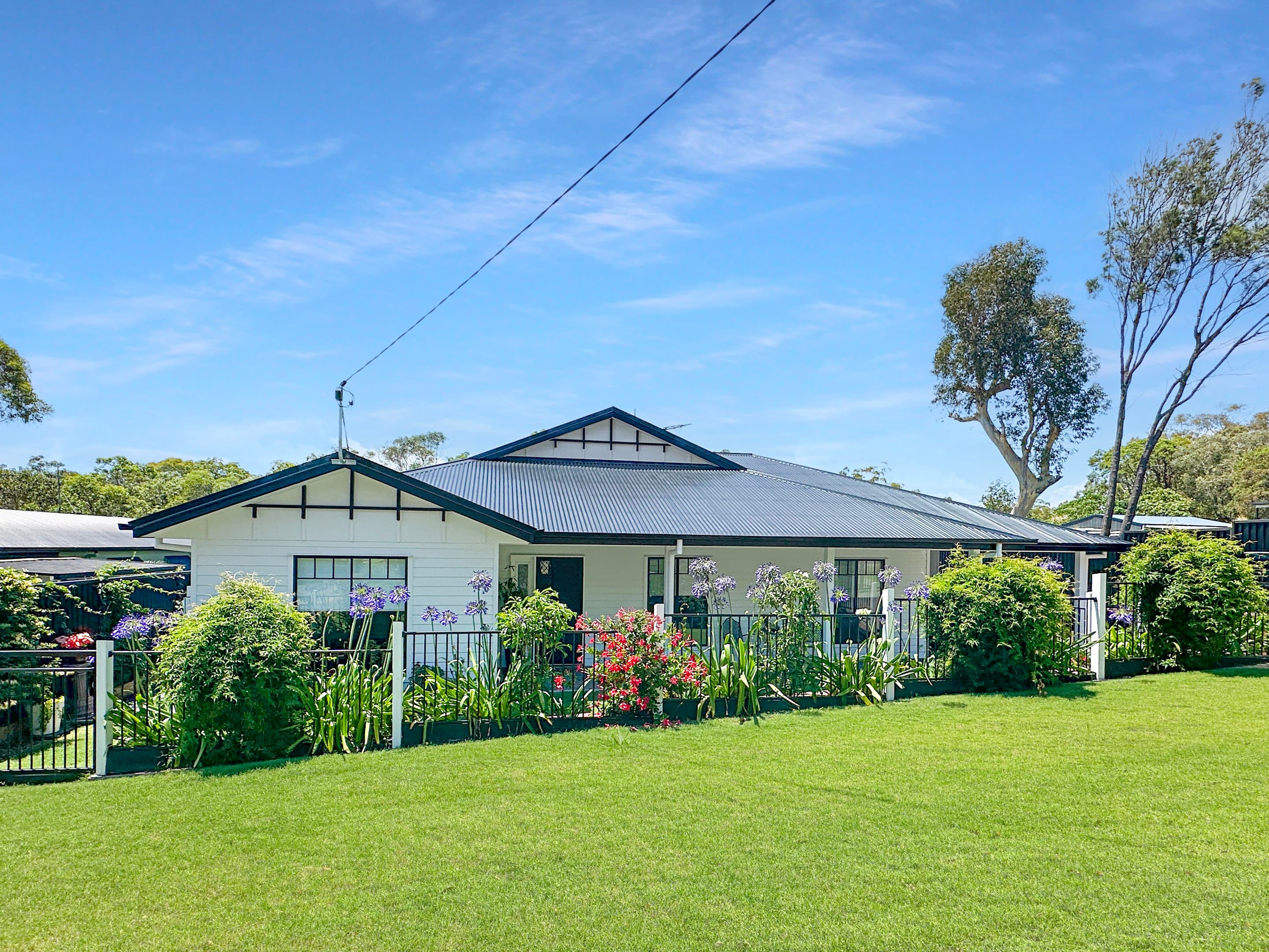 24 George Street, Macleay Island — photo 1 of 5