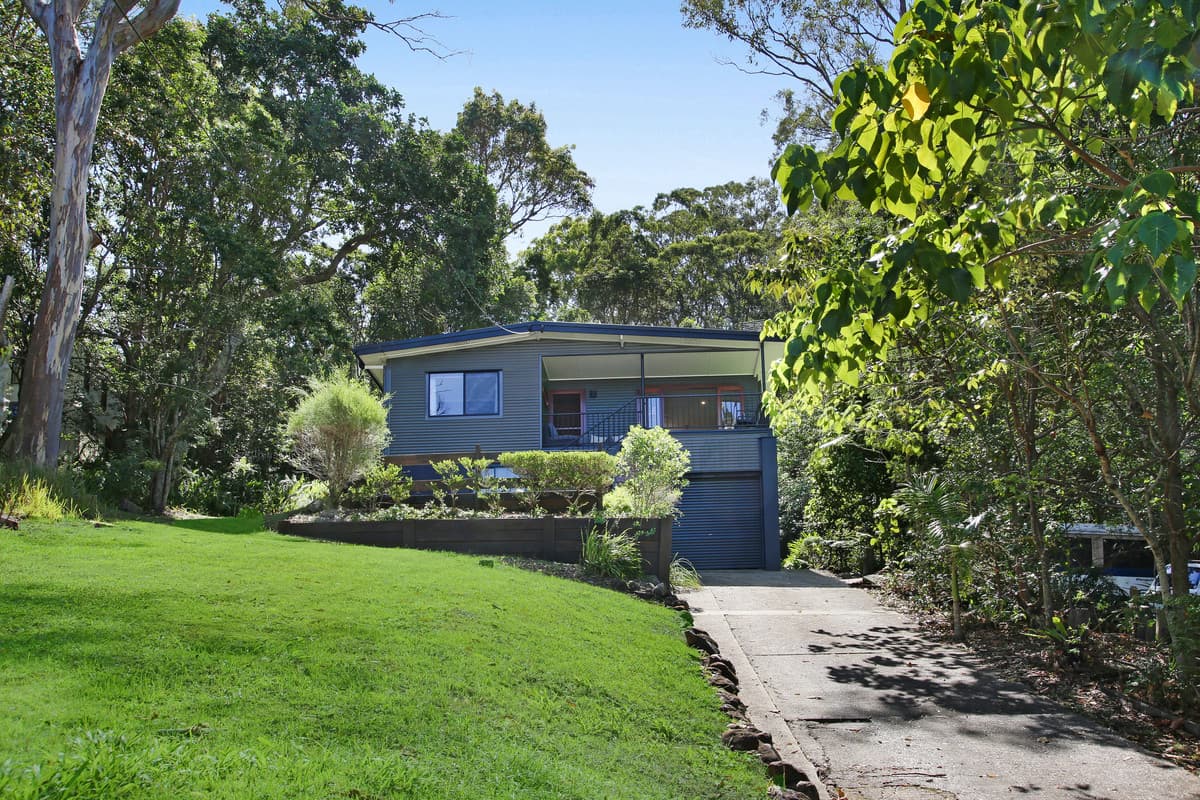 21 Pindari Avenue, Burleigh Heads — photo 1 of 5