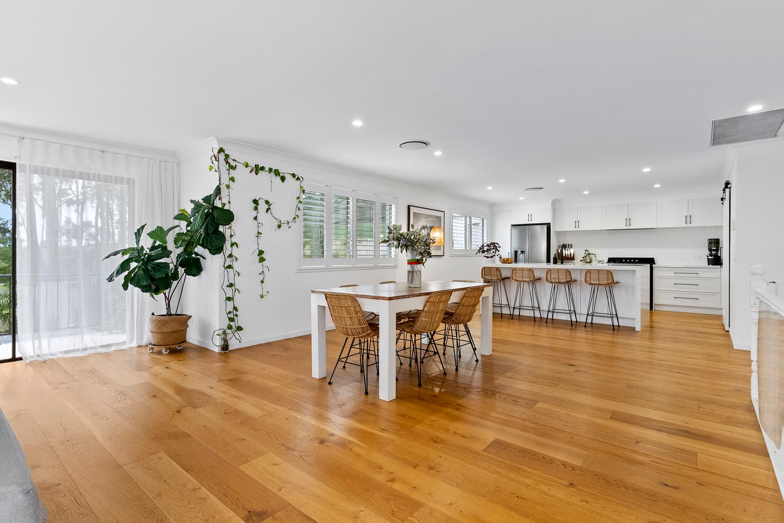 39 Darnel Street, Elanora — photo 1 of 5