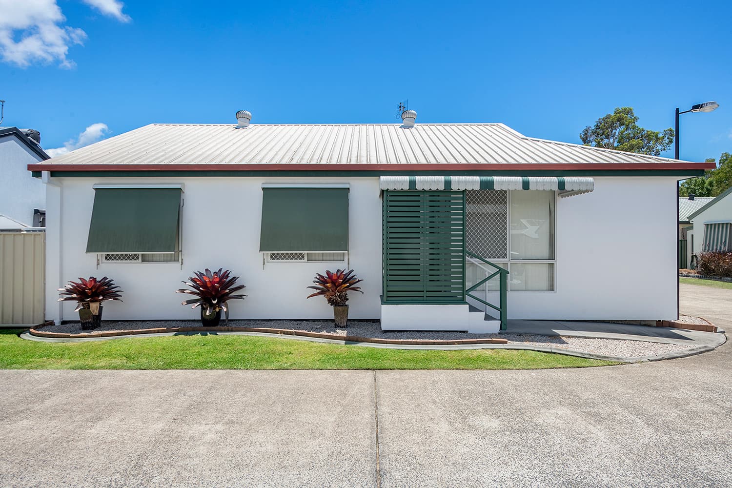 199/70 Hansford Road, Coombabah - Image 1