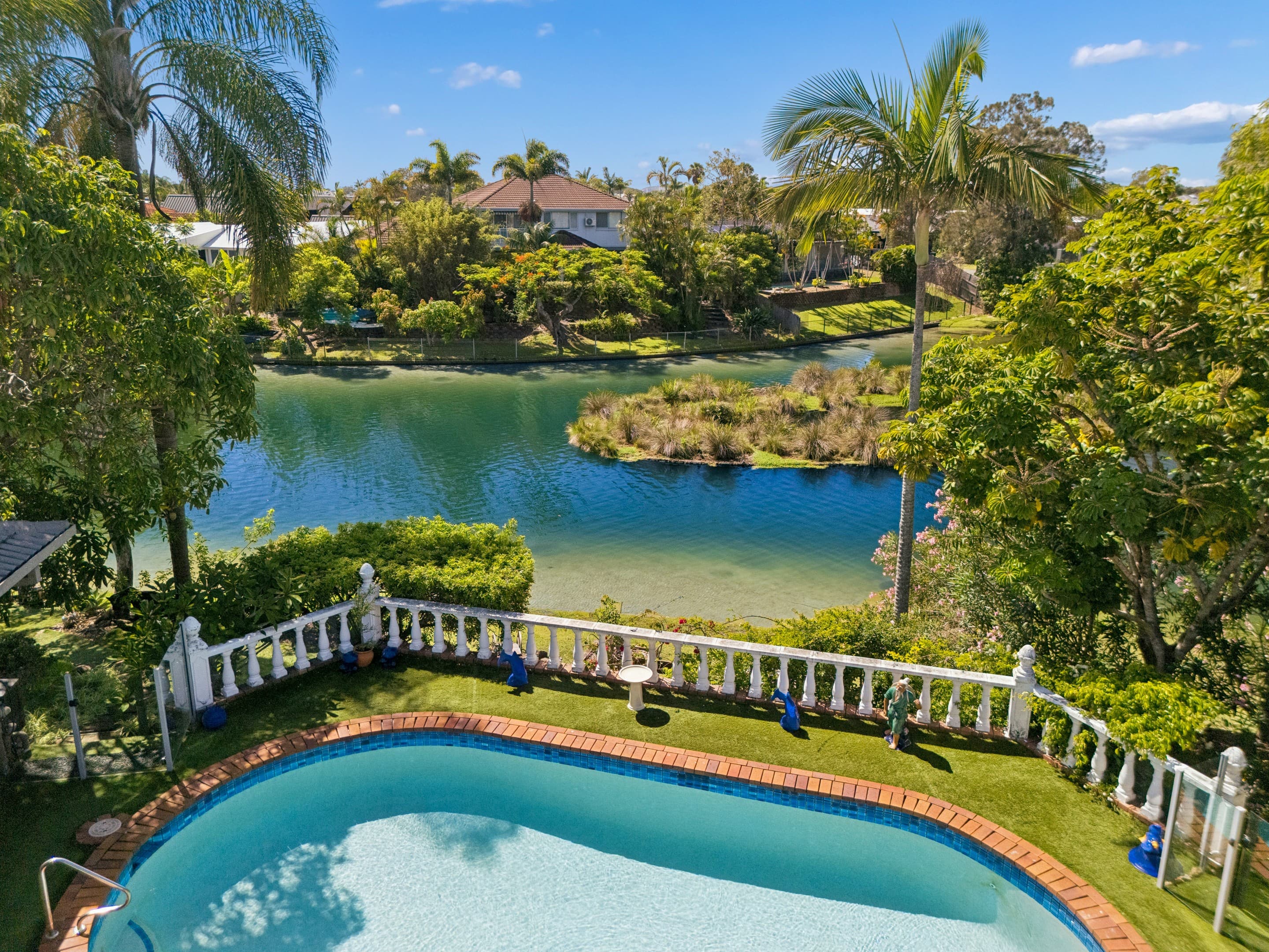 30 Peninsula Court, Mermaid Waters — photo 1 of 5