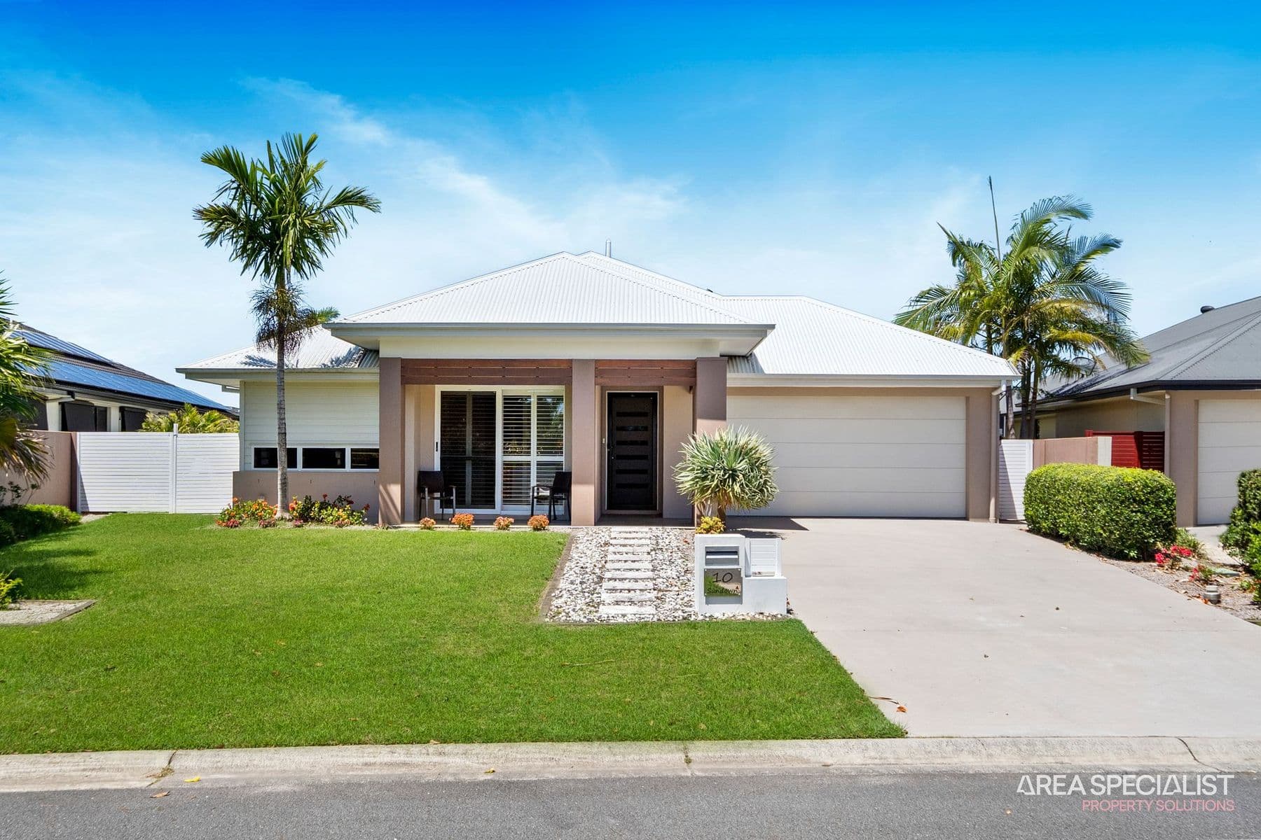 10 Sundown Place, Jacobs Well, Jacobs Well — photo 1 of 5