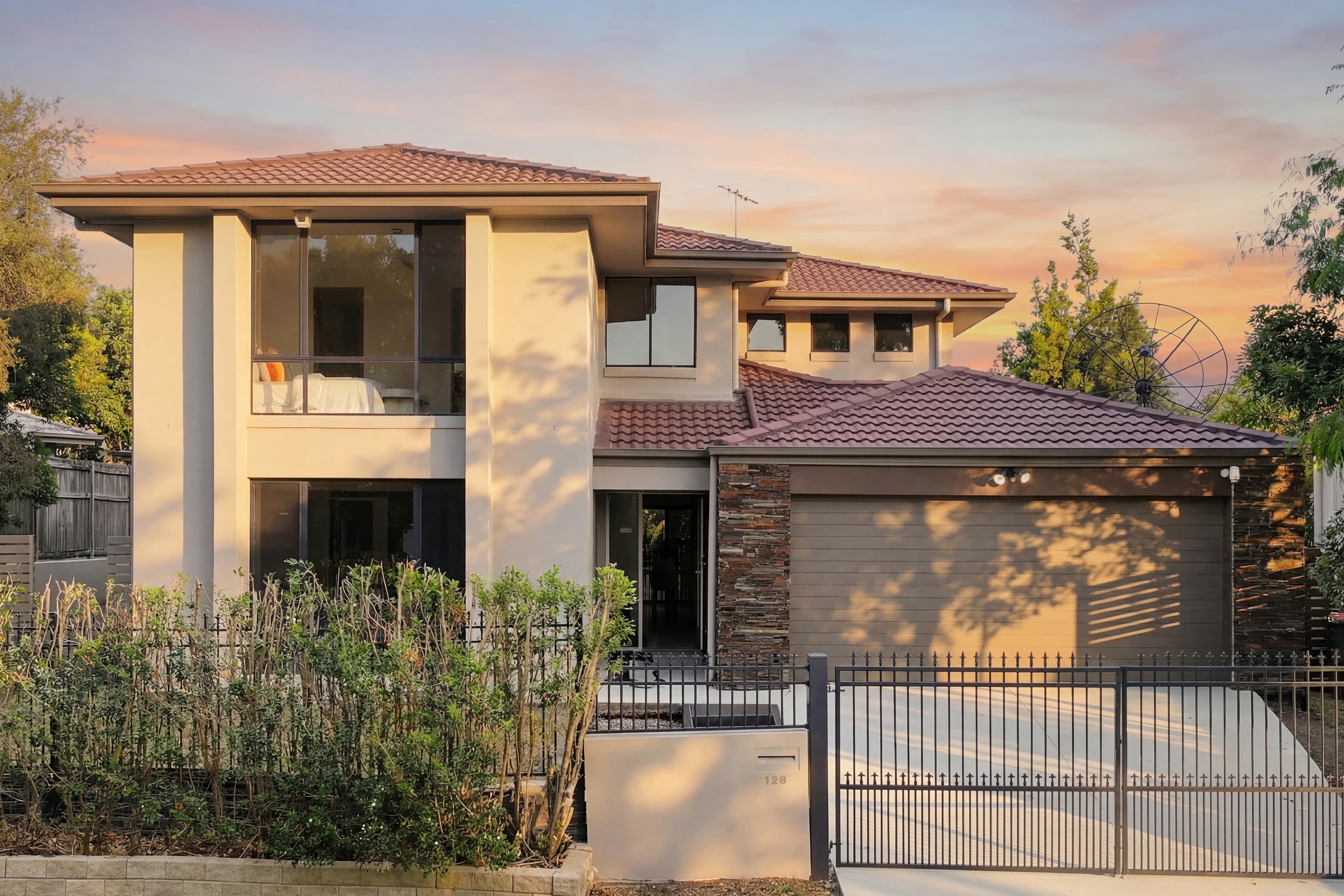 129 Didbrook Street, Robertson — photo 1 of 5