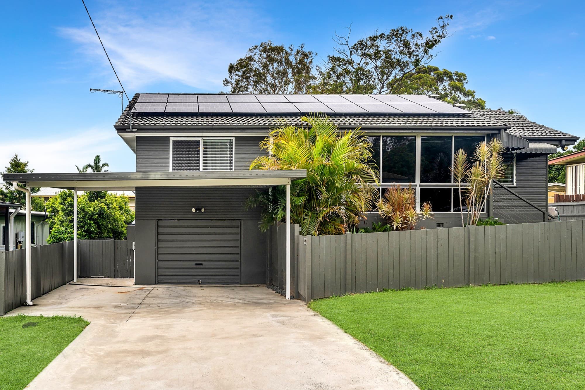 8 Hayes Street, Brassall, Brassall — photo 1 of 5