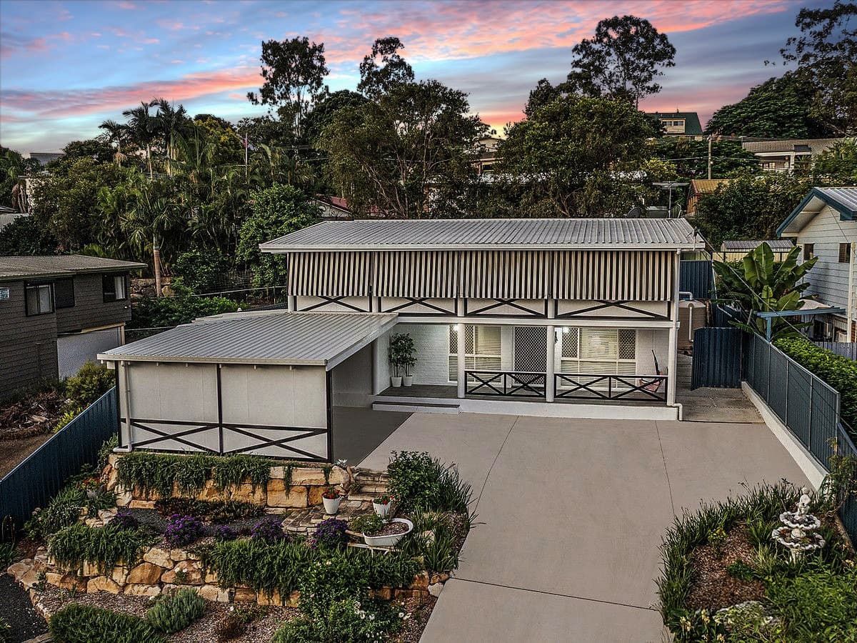 18 Ogilvie Street, Bundamba, Bundamba — photo 1 of 5