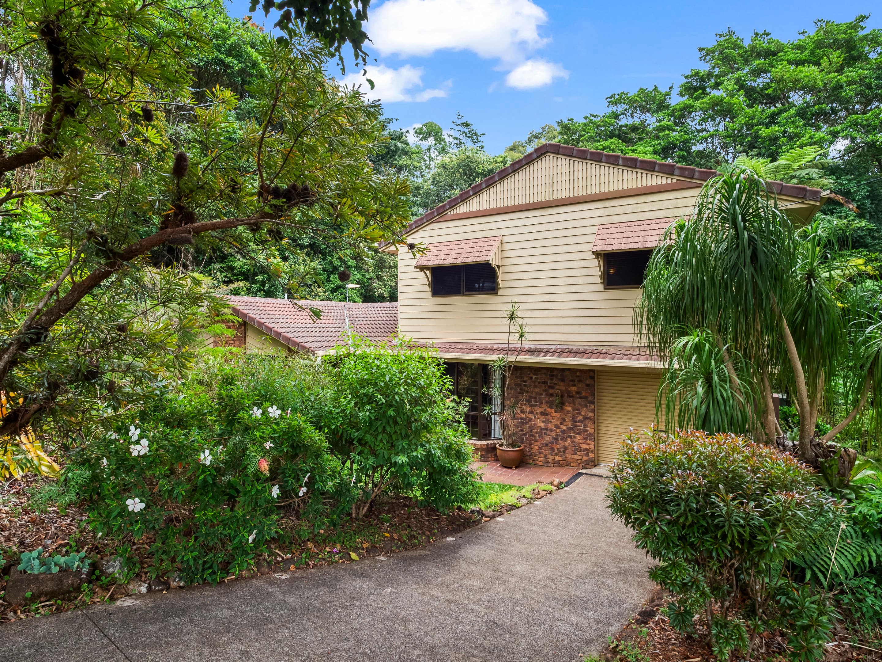 23 Carrington Drive, Flaxton, Flaxton — photo 1 of 5