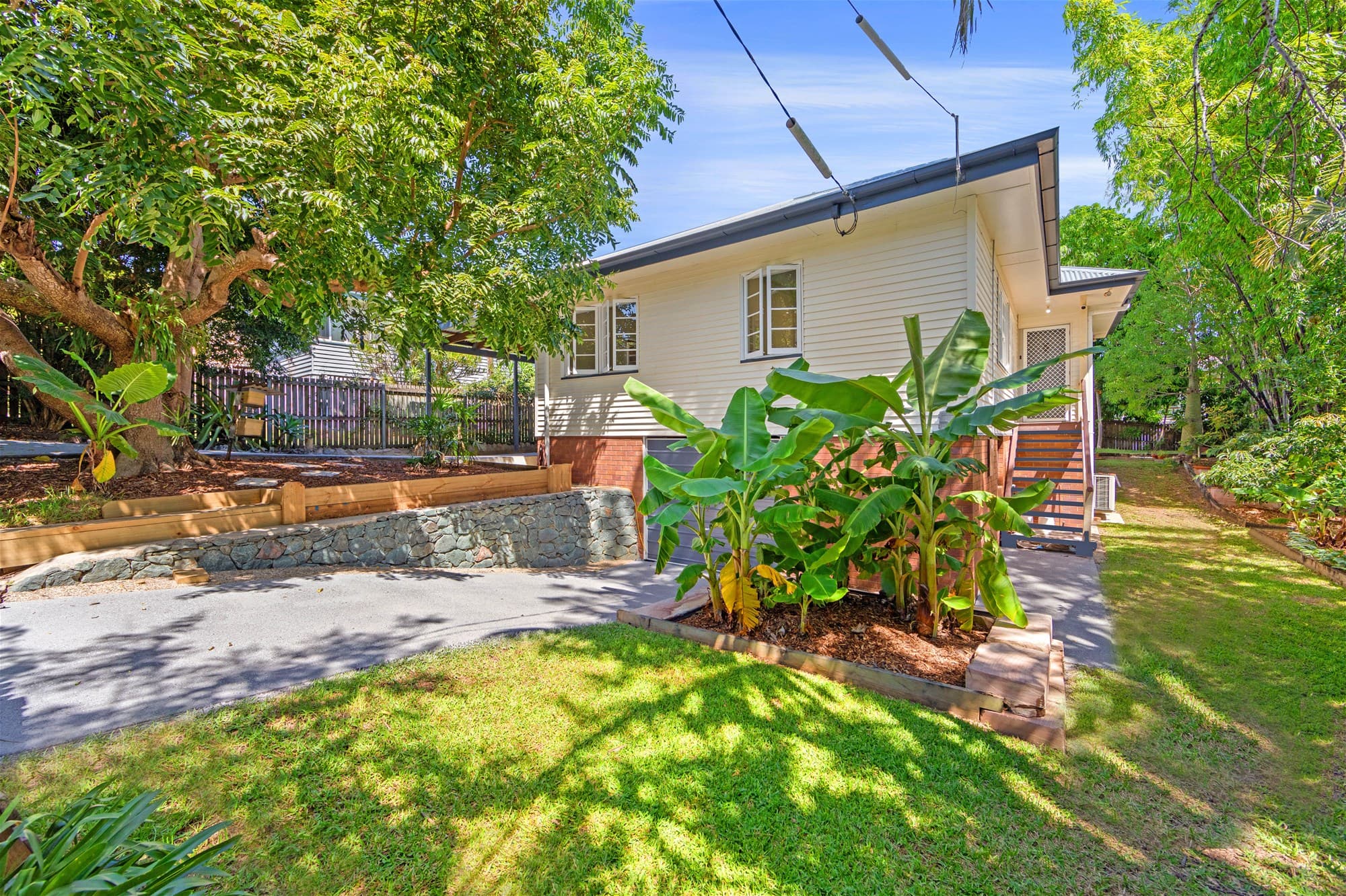 8 Duggan Street, Keperra, Keperra — photo 1 of 5