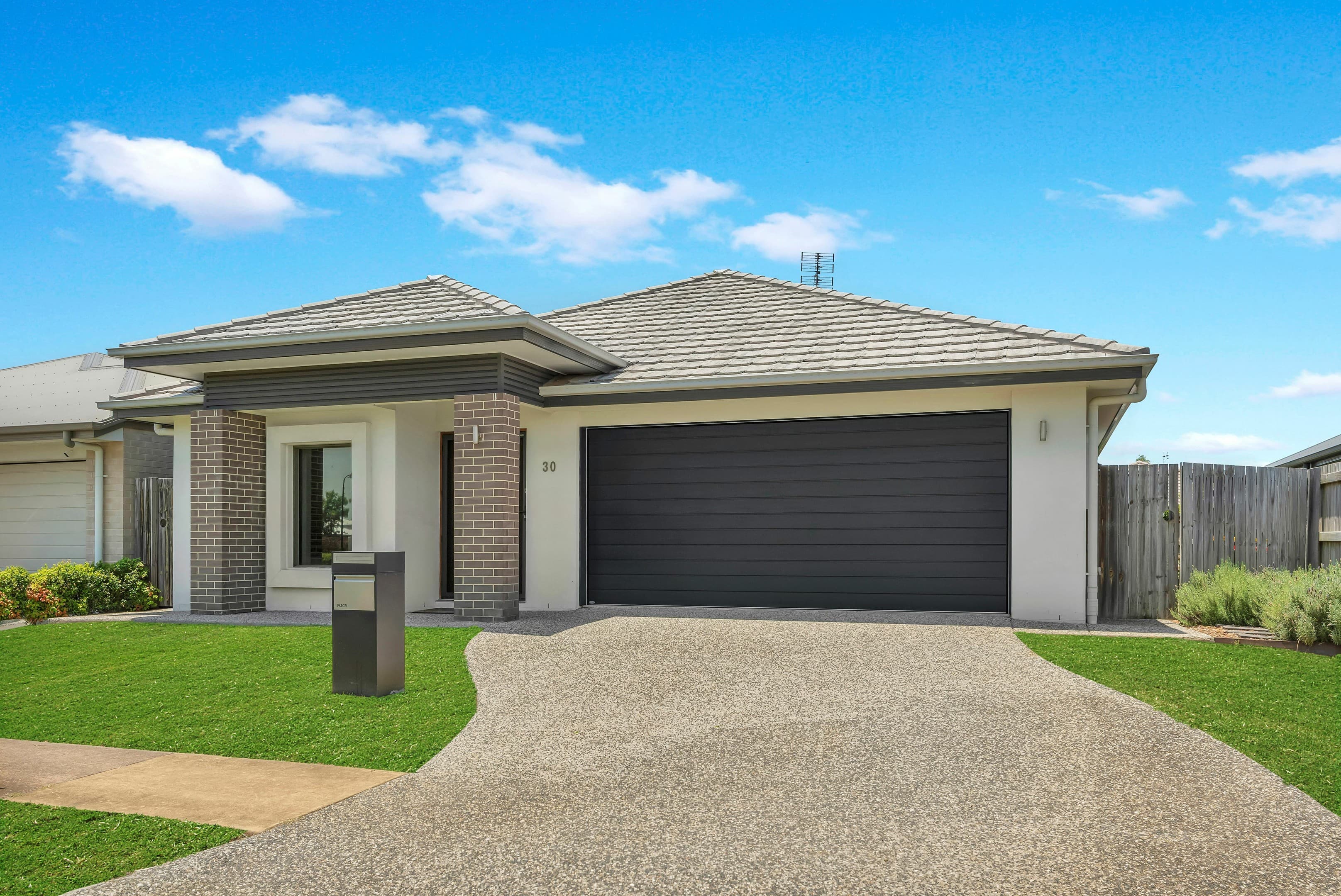 30 Turquoise Pl, Caloundra West, Caloundra West — photo 1 of 5