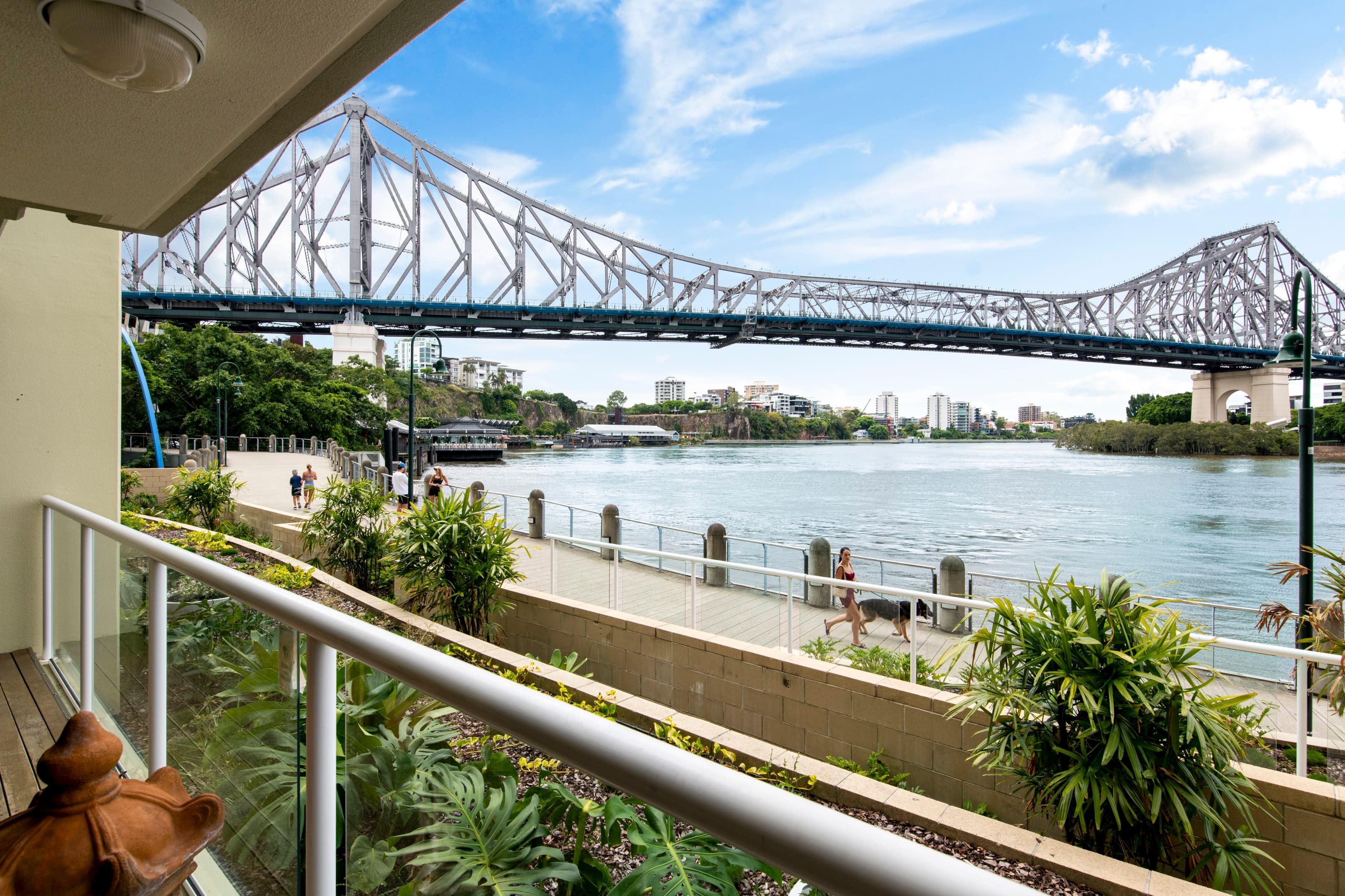 4/82 Boundary Street, Brisbane City, Brisbane City — photo 1 of 5