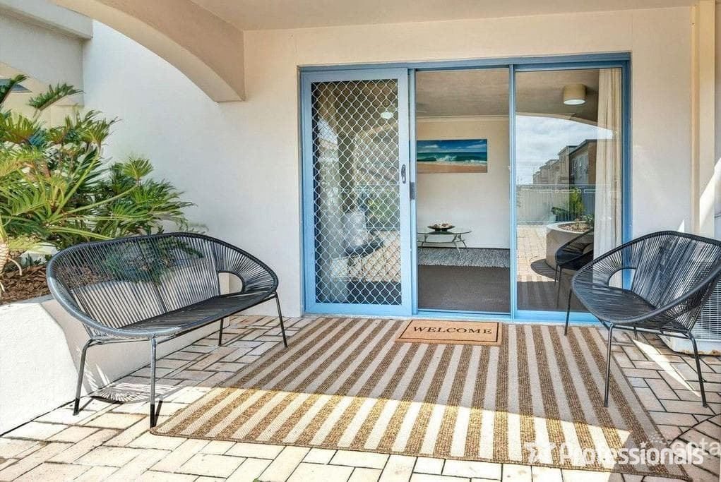 3/103-105 Frank Street, Labrador - Image 1