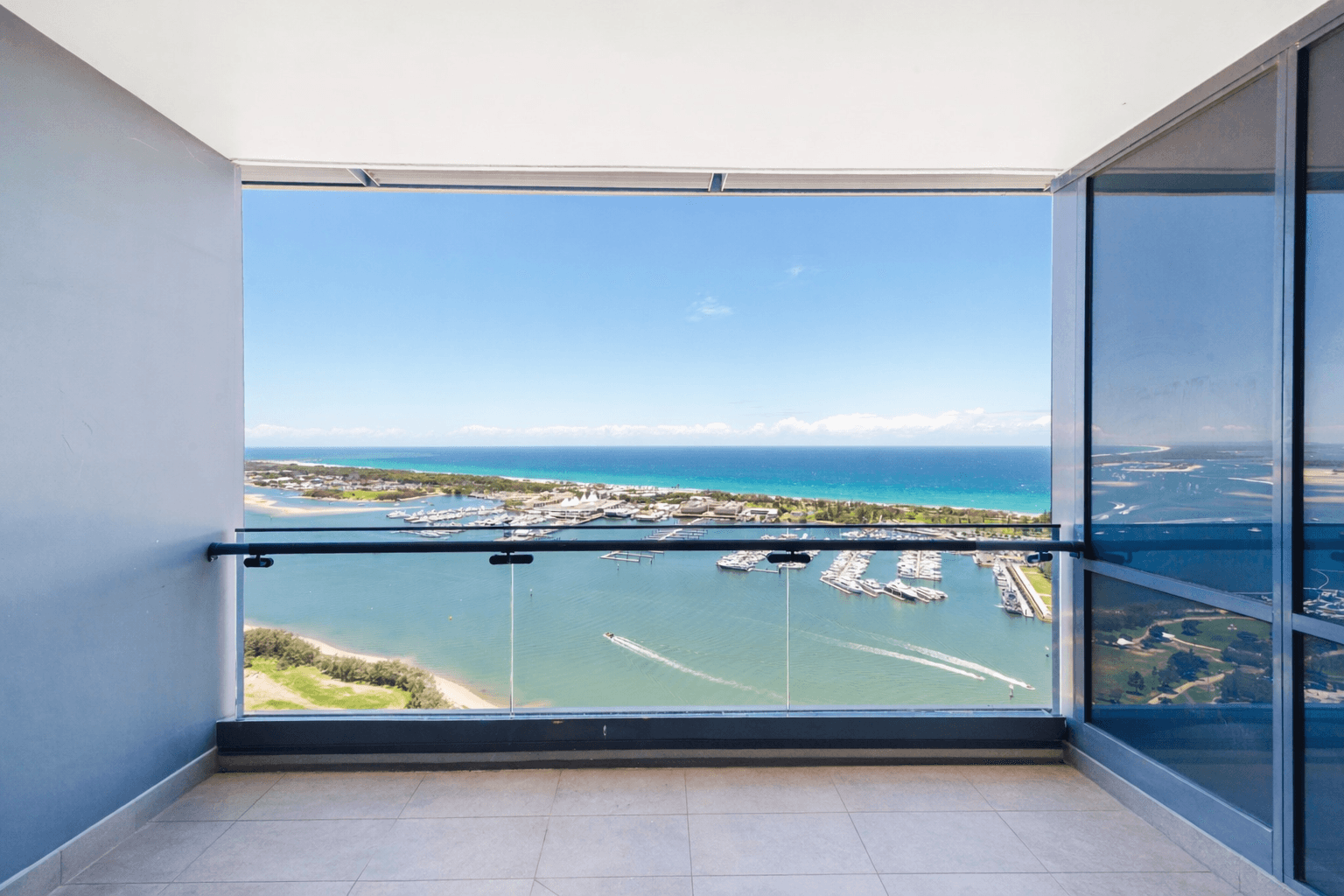 3709/2 Como Crescent, Southport - Image 1