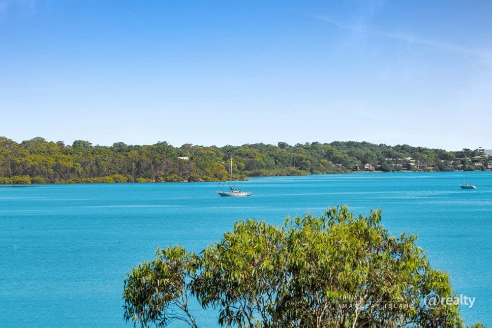 42 Timothy Street, Macleay Island — photo 1 of 5