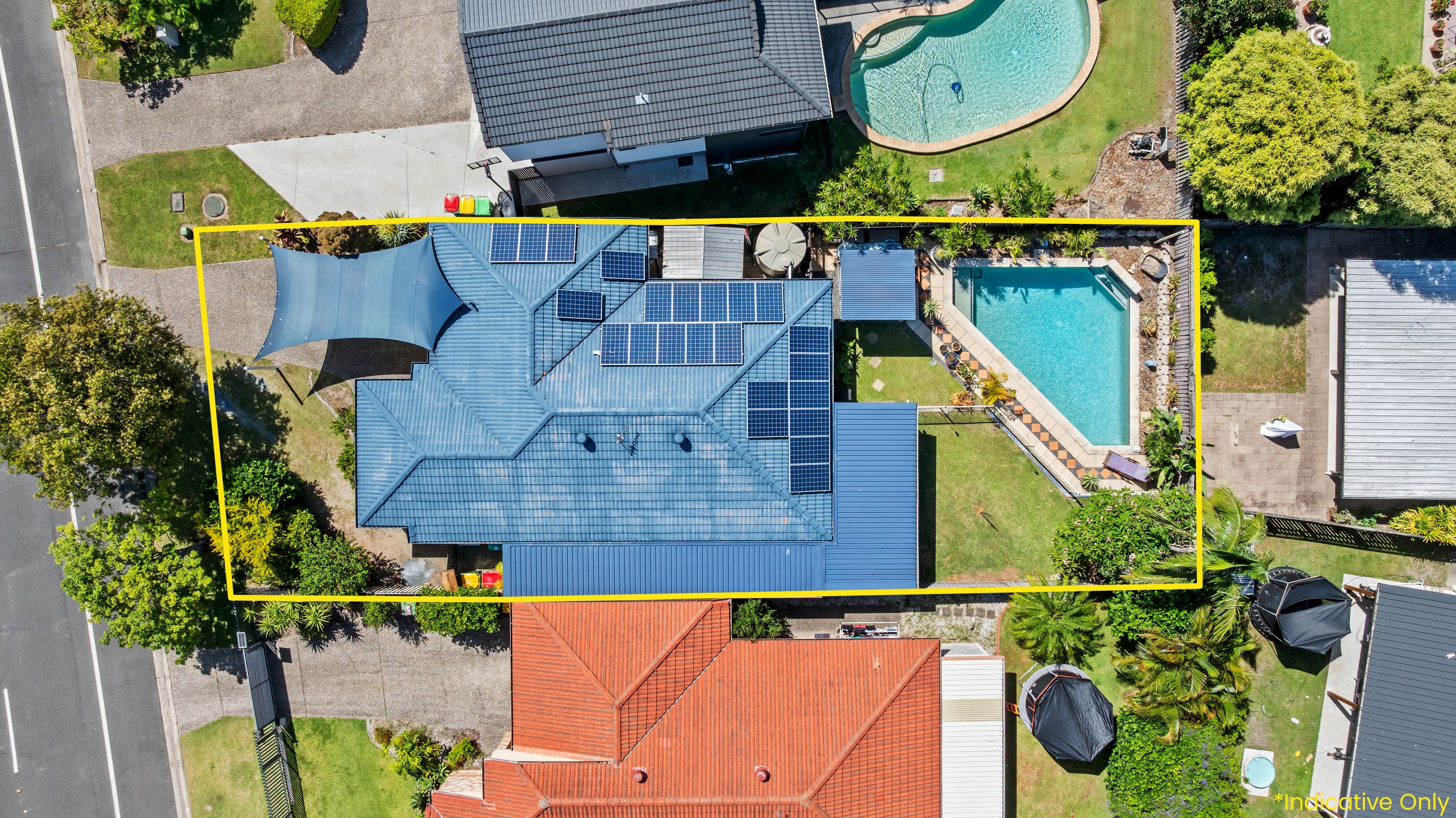 25 Swanton Drive, Mudgeeraba — photo 1 of 5