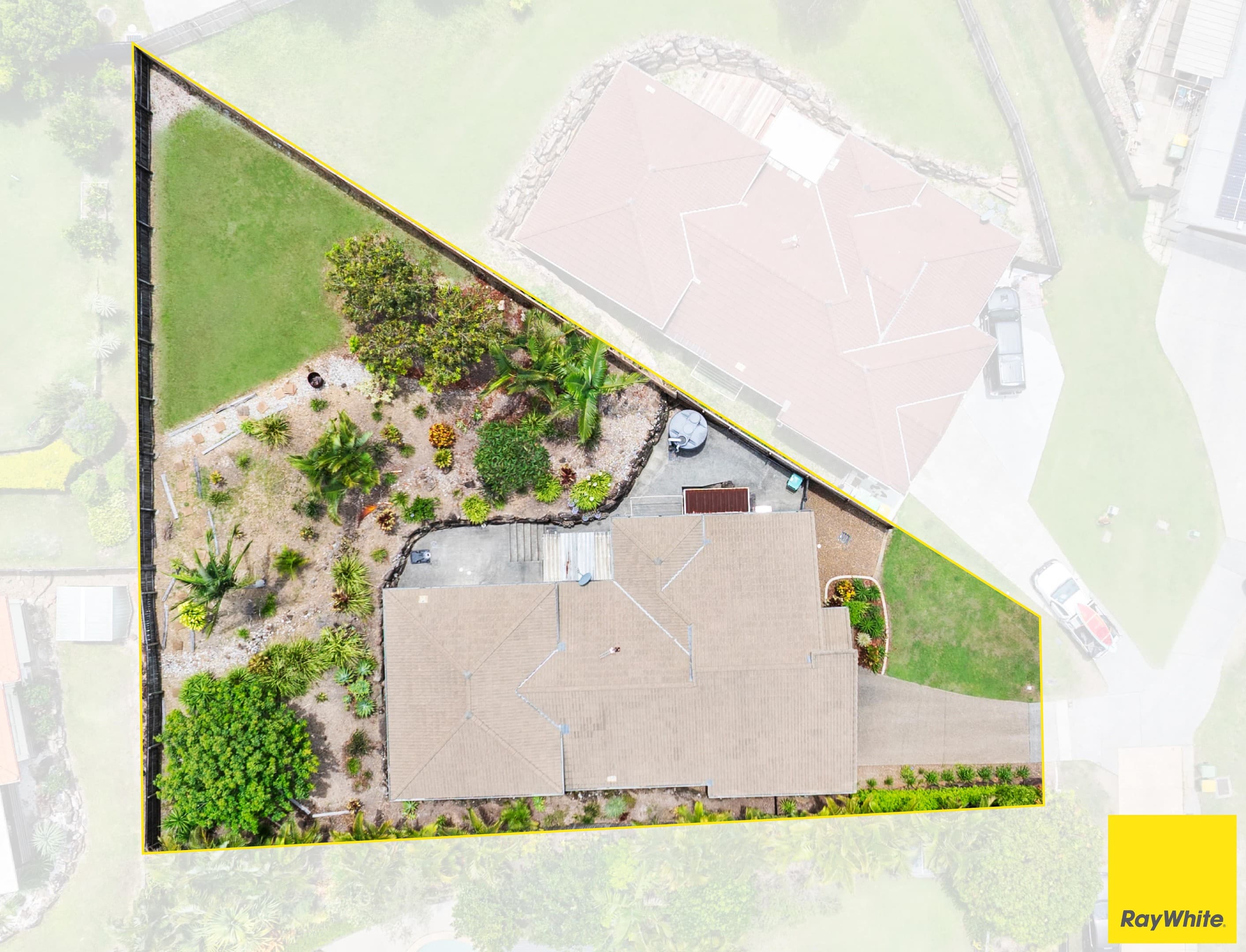 22 Glauca Street, Burleigh Heads, Burleigh Heads — photo 1 of 5