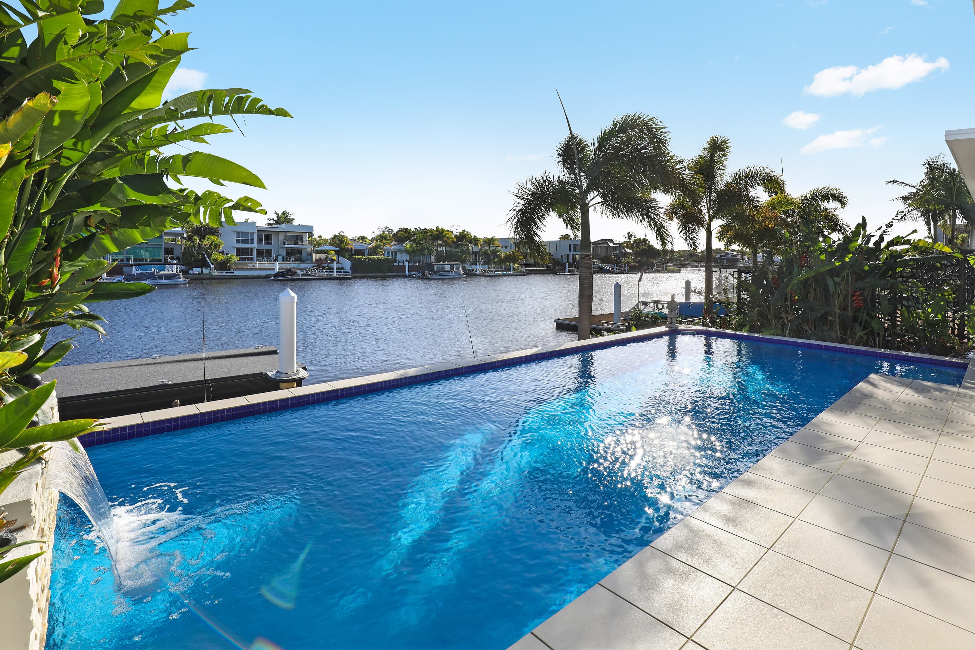27 Bellanboe Circuit, Pelican Waters — photo 1 of 5