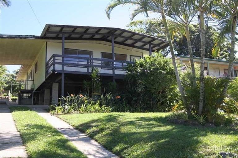 16 Kinarra Street, Ashmore - Image 1