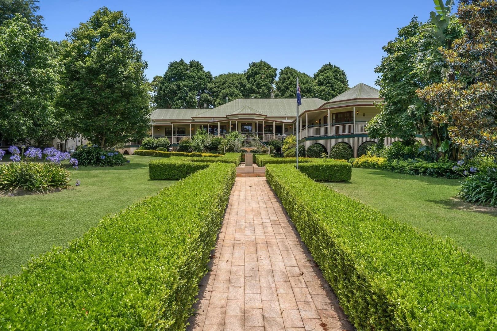 22 Rangers Road, Balmoral Ridge — photo 1 of 5