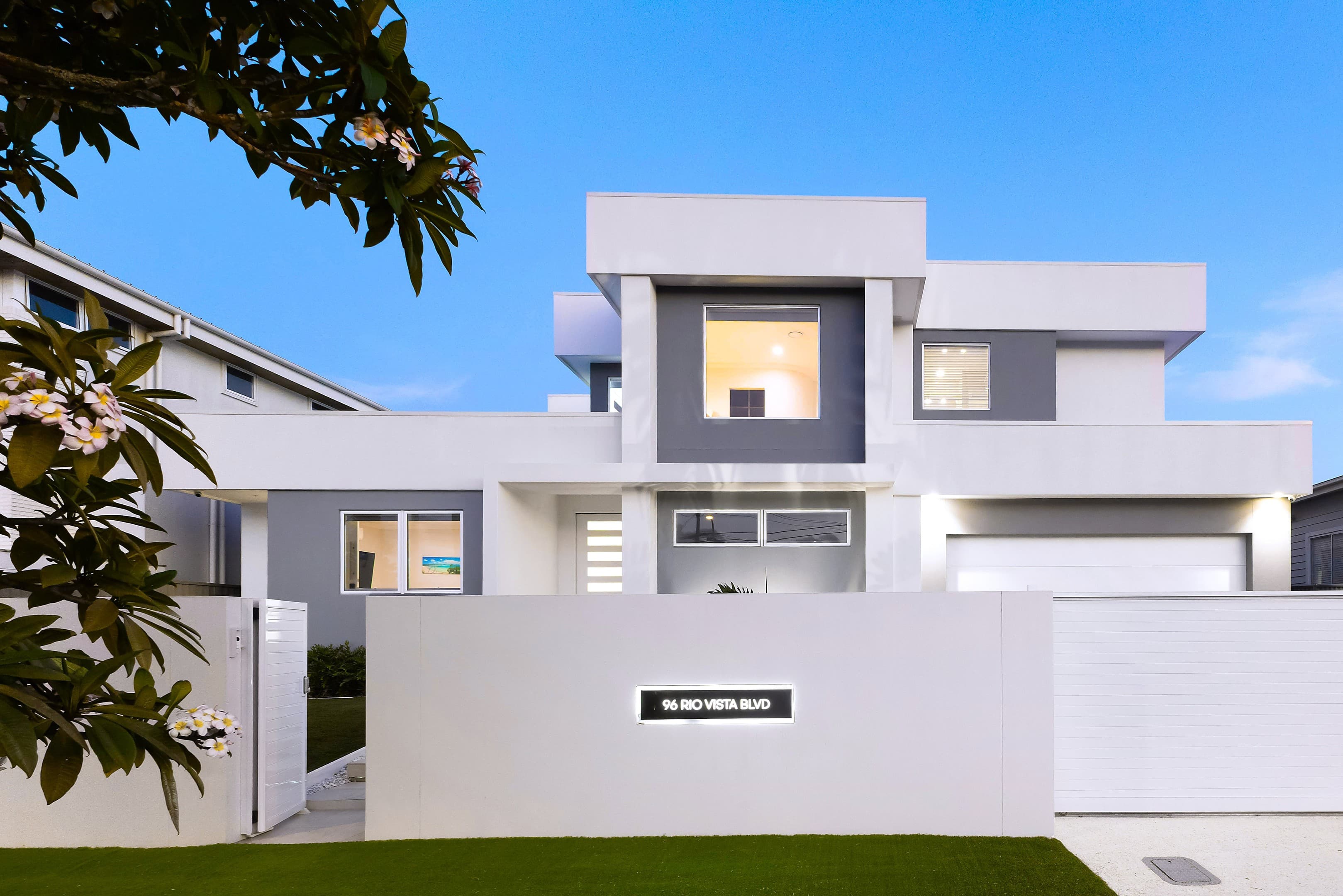 96 Rio Vista Boulevard, Broadbeach Waters - Image 1