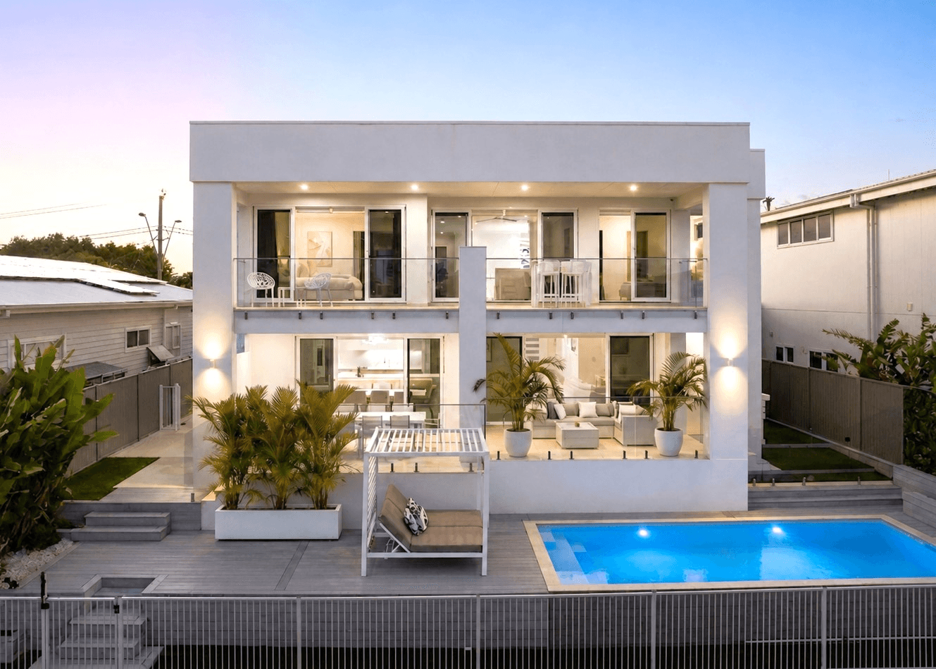 96 Rio Vista Boulevard, Broadbeach Waters — photo 1 of 5