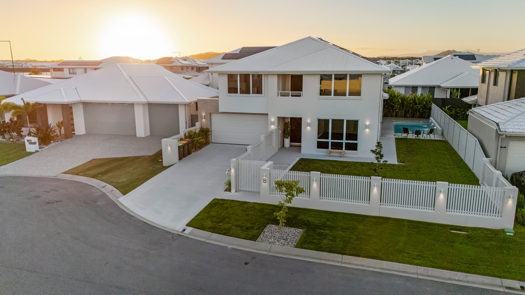 8 Clyde Close, Nirimba — photo 1 of 5