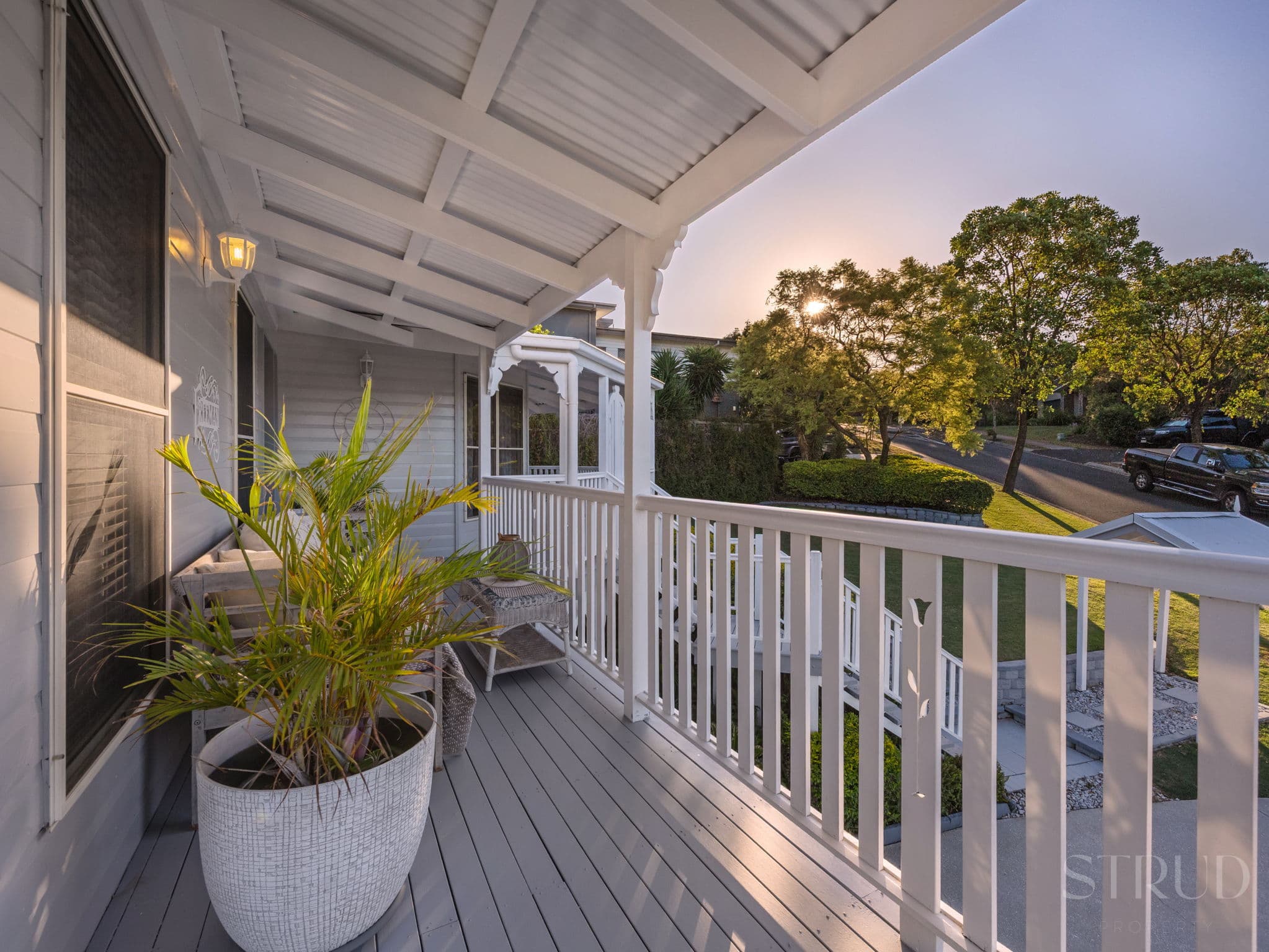 13 Rufous Crescent, Brookwater — photo 1 of 5