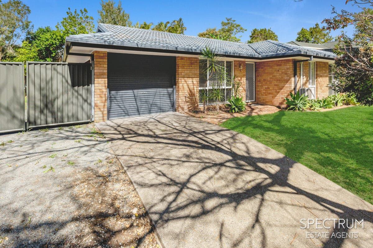 10 Rosemount Street, Sinnamon Park, Sinnamon Park — photo 1 of 5