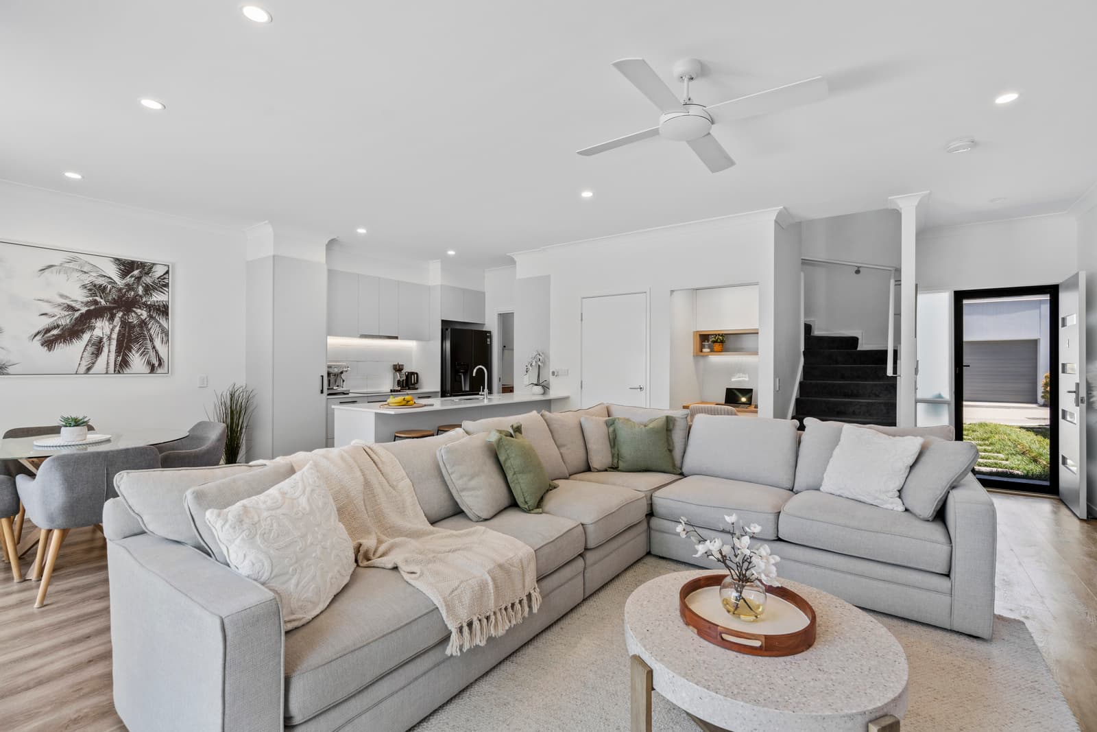 4/521 Old Cleveland Road, Birkdale, Birkdale — photo 1 of 5